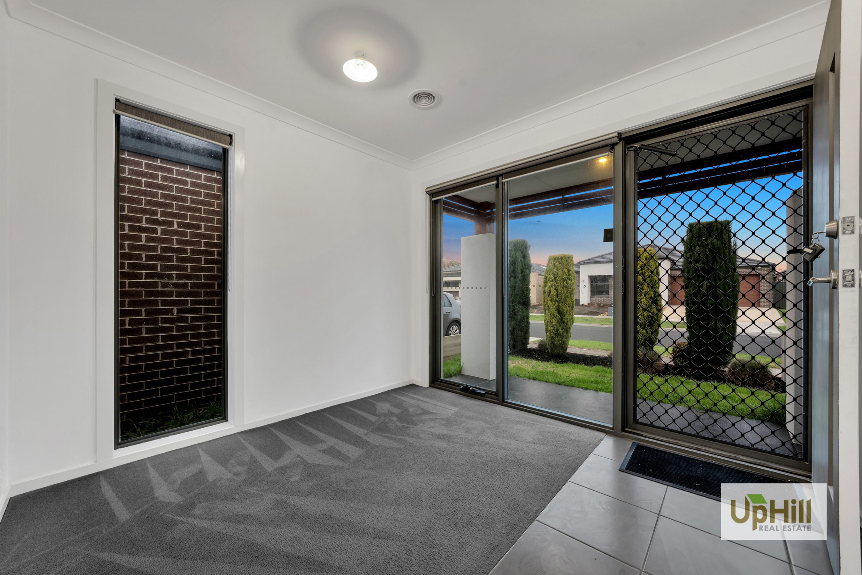 5 Dunstan Street, Cranbourne East - Thumbnail 2