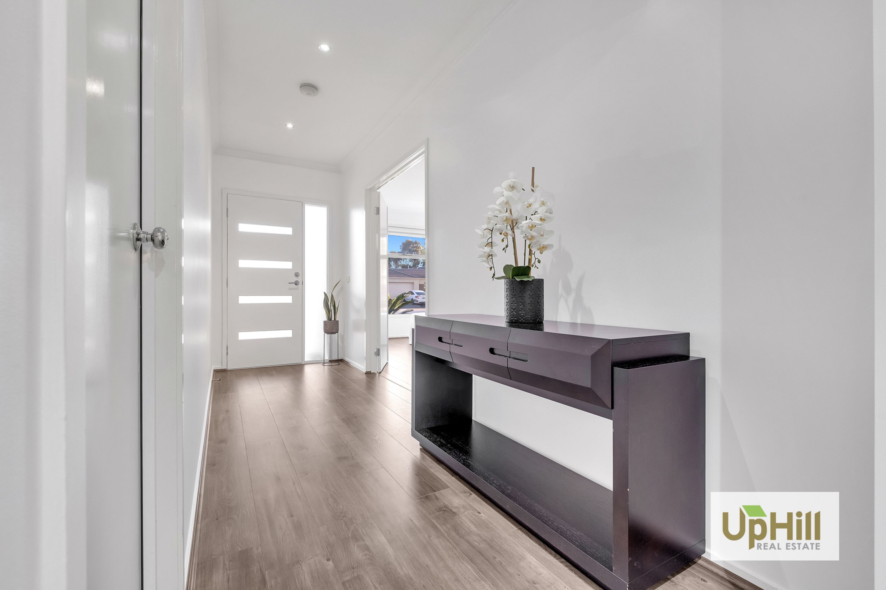 30 Bradford Drive, Cranbourne East - Thumbnail 4