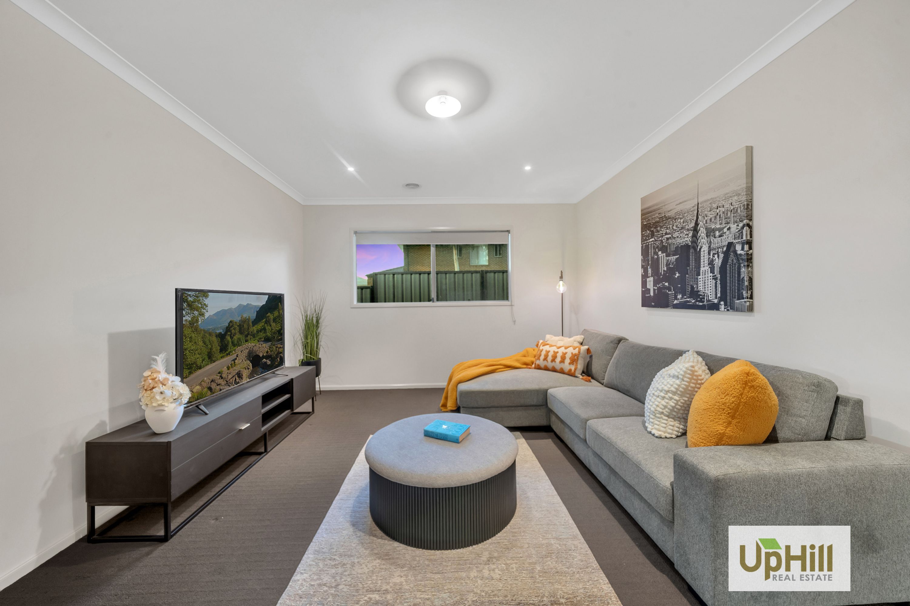 23 Hackney Circuit, Clyde North - Thumbnail 6