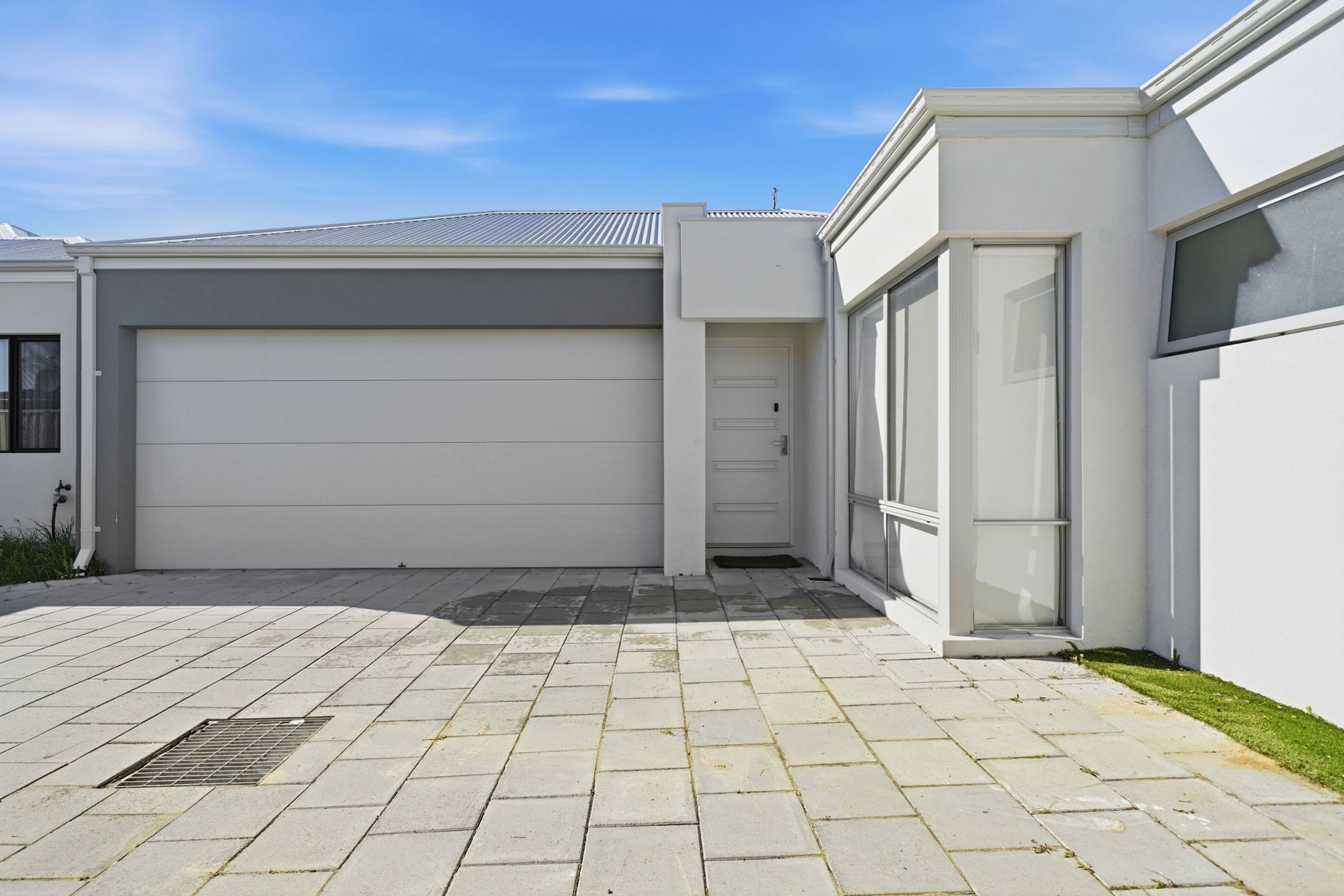 21C Corona Crescent, Cannington, Cannington - Thumbnail 2