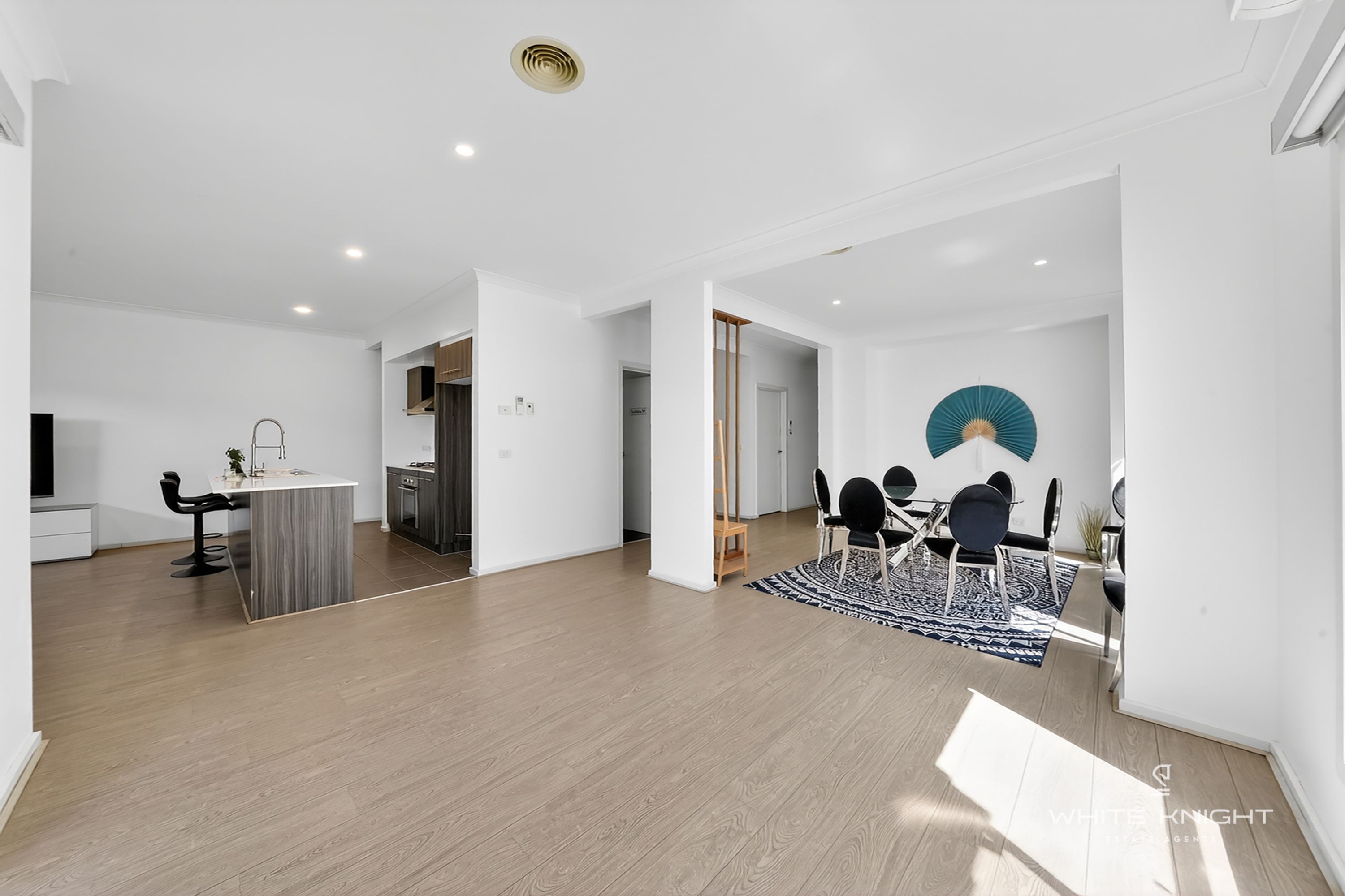 9 Beaconsfield Lane, Caroline Springs VIC 3023, Caroline Springs - Thumbnail 2