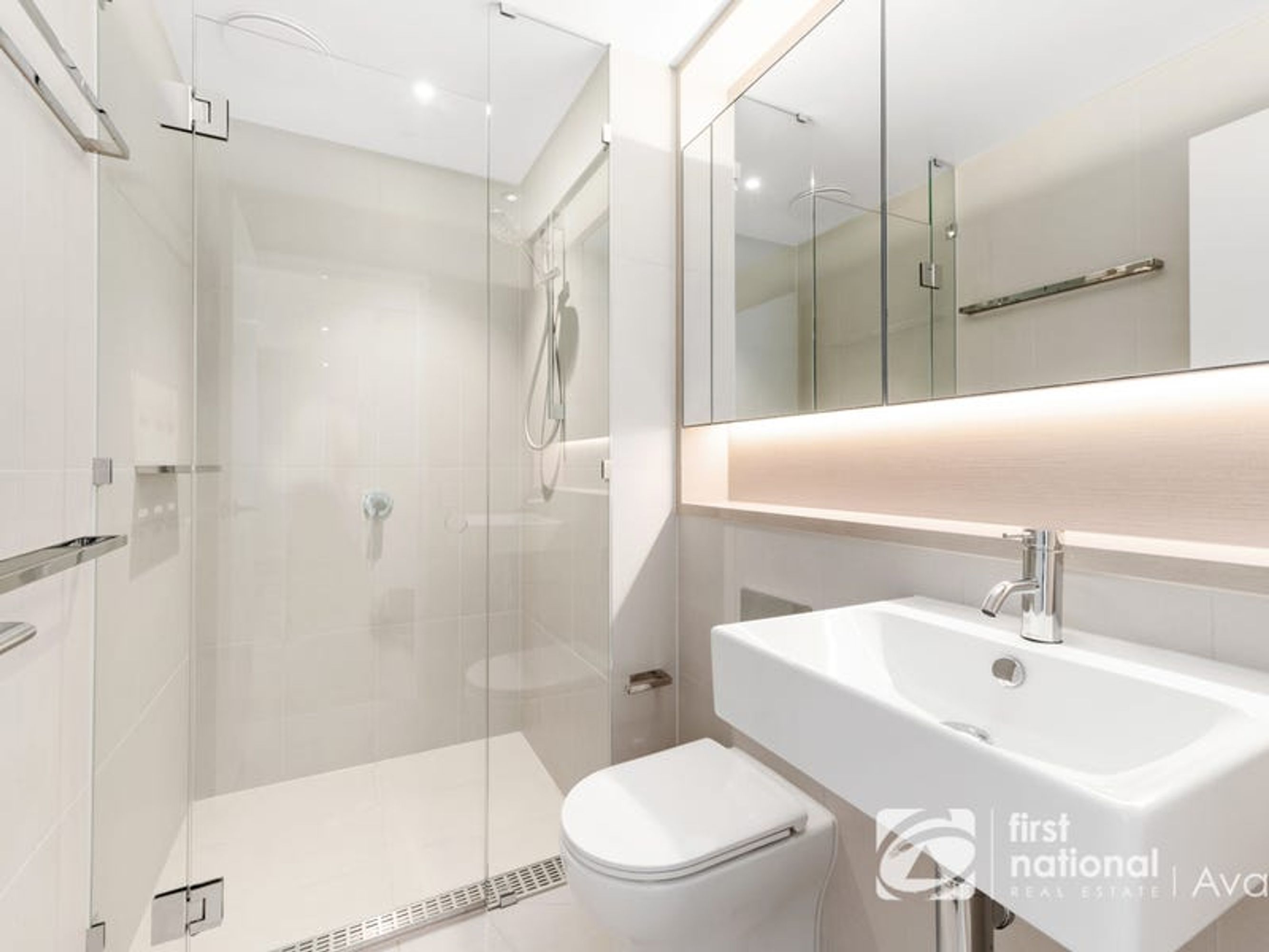 2110/915 Collins Street, Docklands - Thumbnail 8