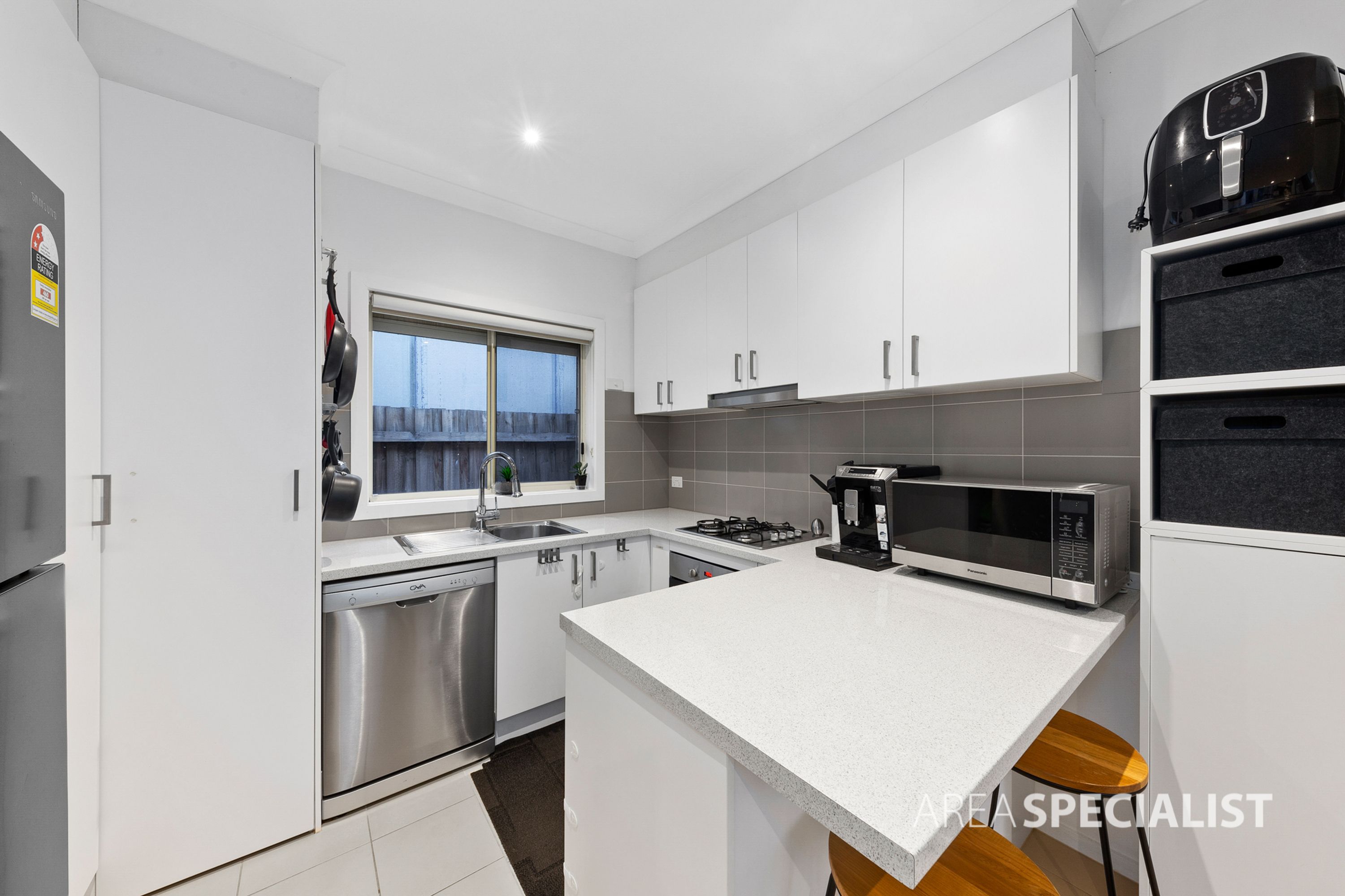 2/10 Agnes Street, St Albans VIC 3021, St Albans - Thumbnail 6