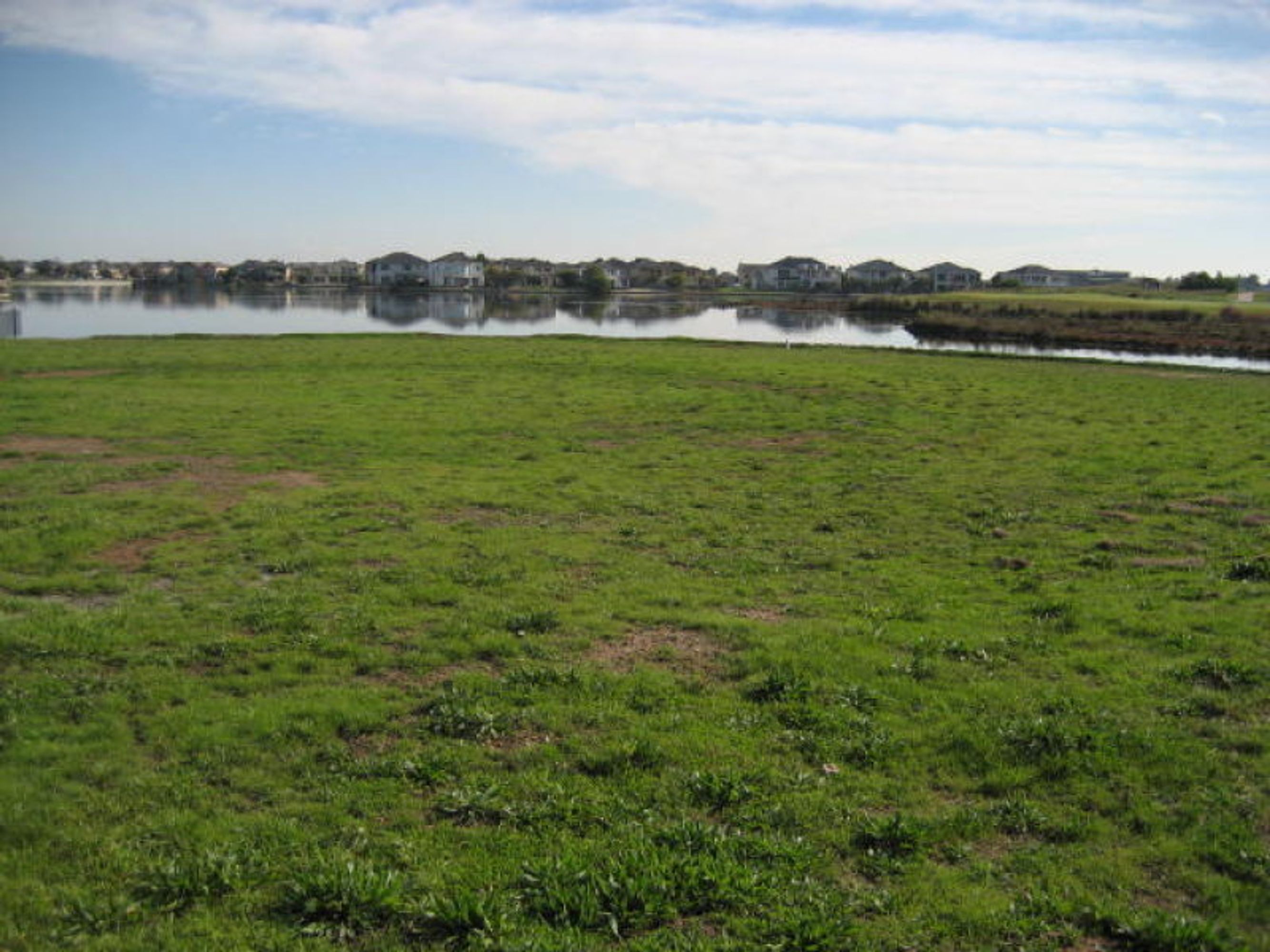 22 Watersedge Cove, Sanctuary Lakes - Thumbnail 3