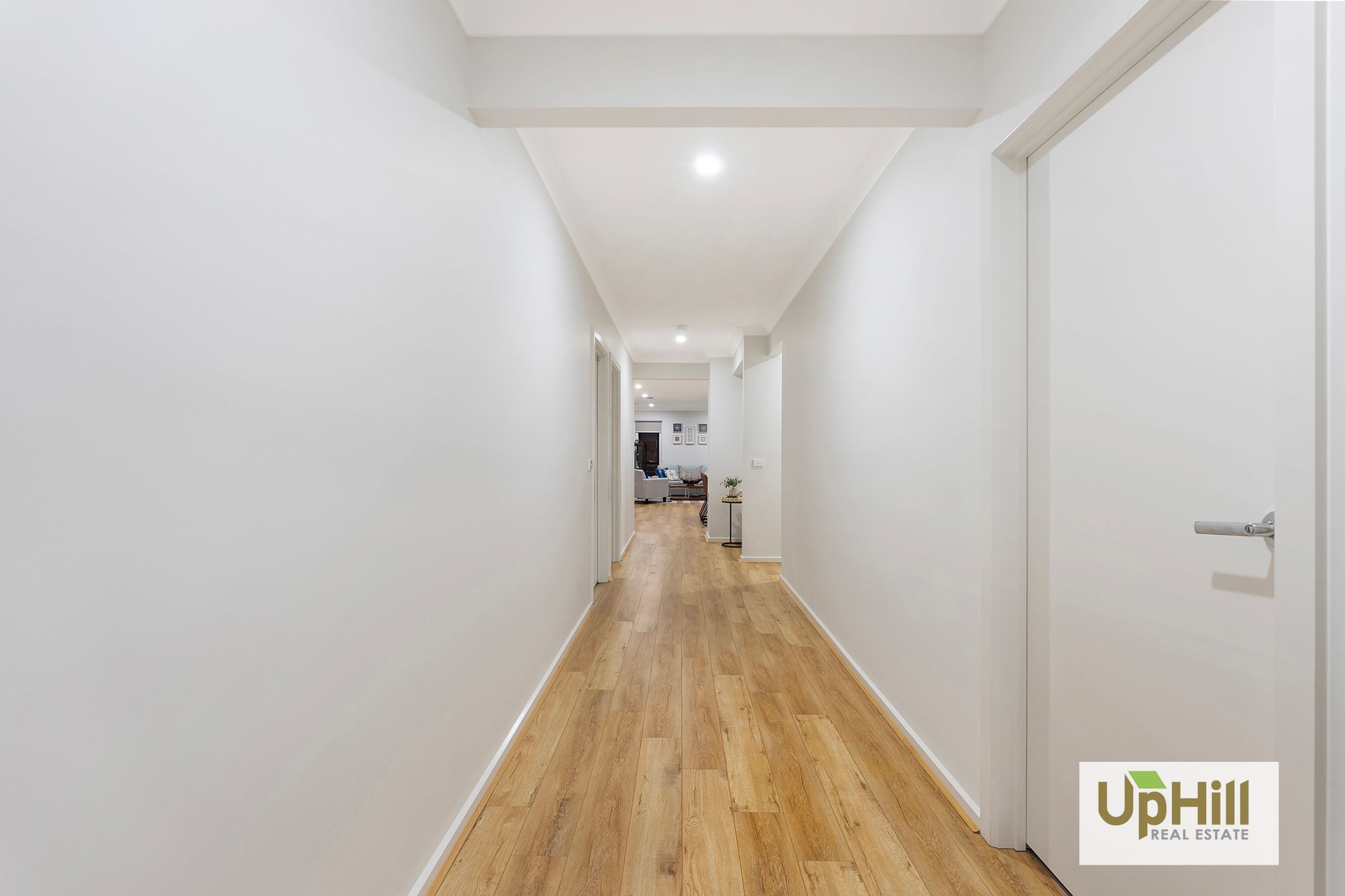 18 Eiger Street, Clyde North - Thumbnail 2