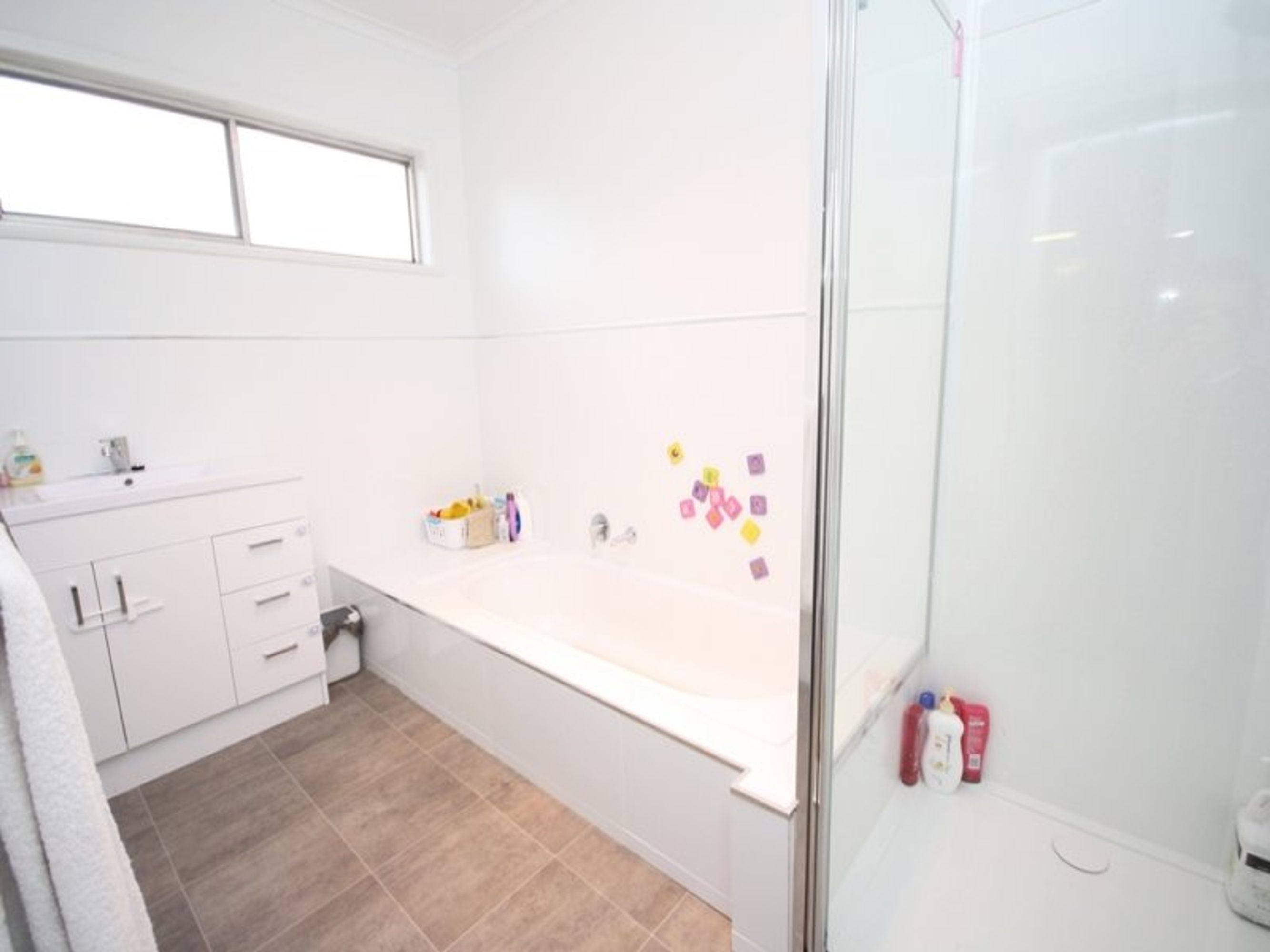 18 Dougherty Street, Horsham VIC 3400, Horsham - Thumbnail 8