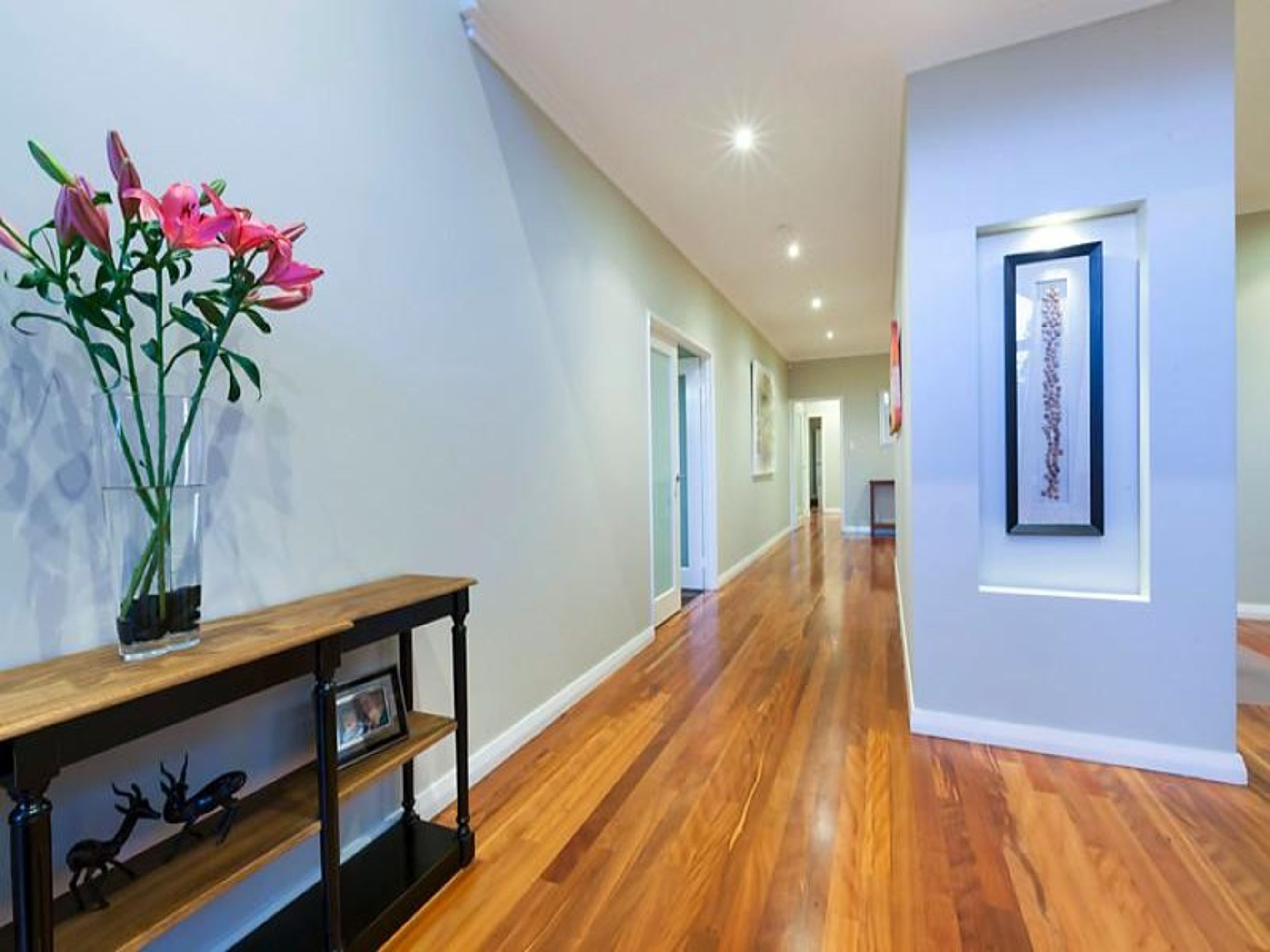 7 Cassino Drive, Stirling - Thumbnail 3
