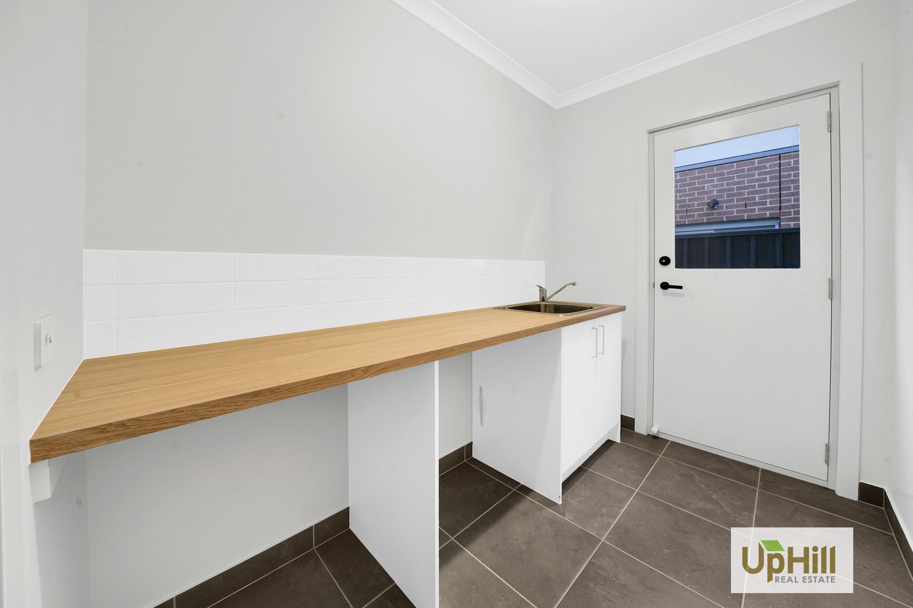 22 Newbolt Parade, Clyde North - Thumbnail 7