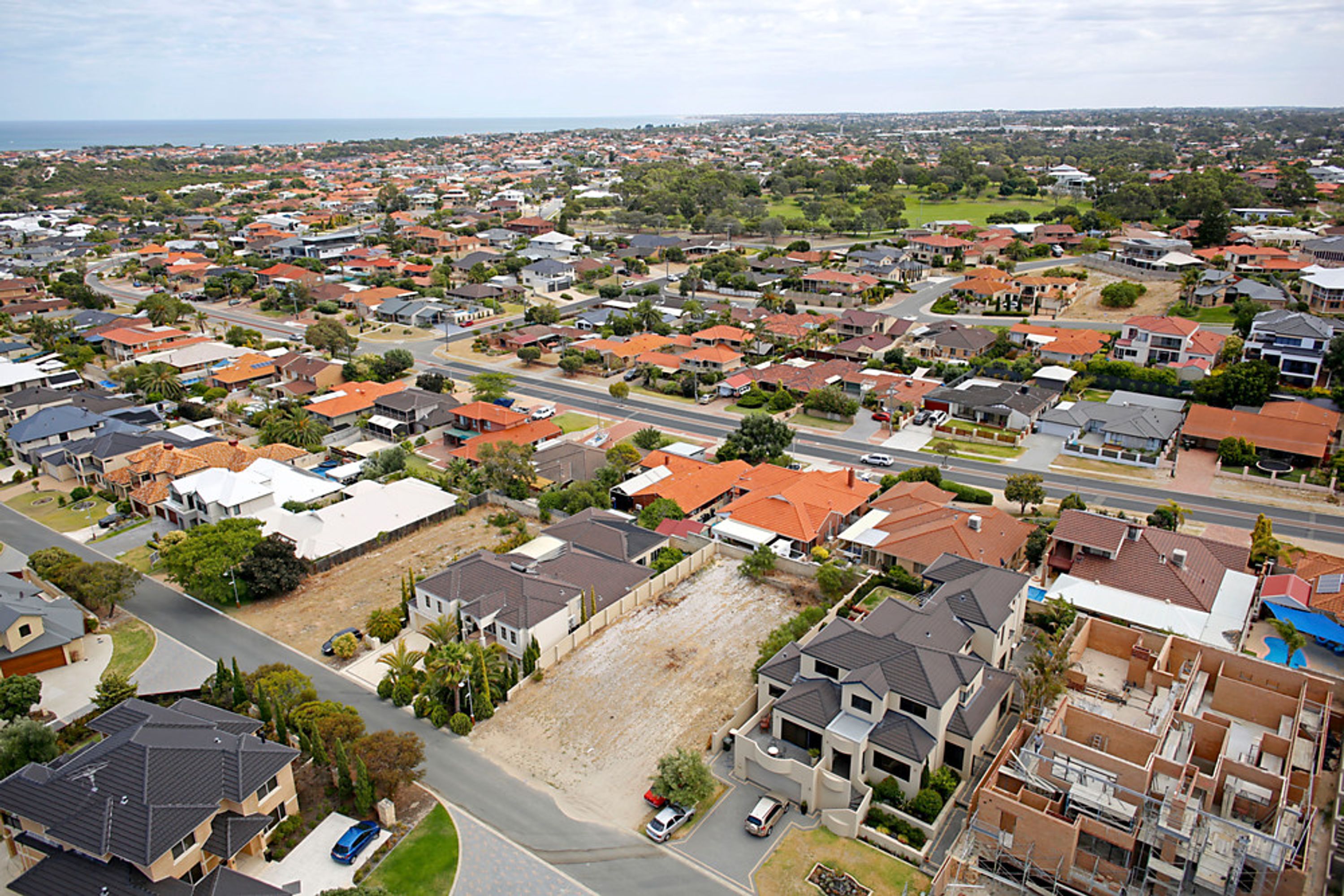 34 The Corniche, Hillarys - Thumbnail 3
