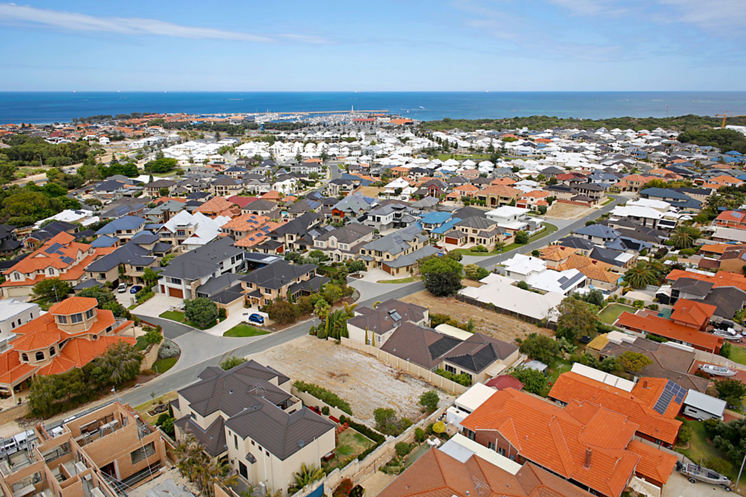 34 The Corniche, Hillarys - Thumbnail 2