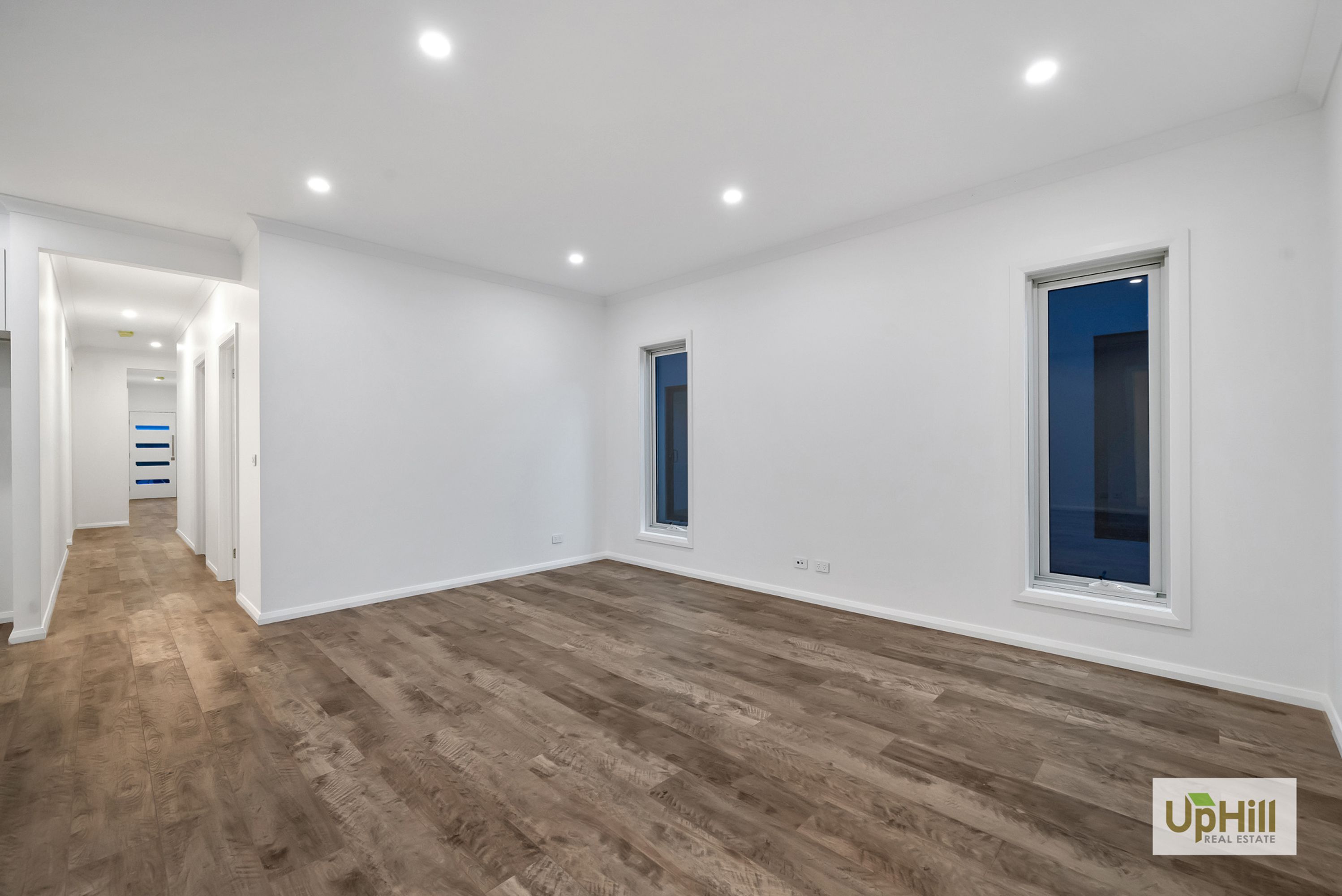 44 CEDUNA ROAD, Clyde North - Thumbnail 4