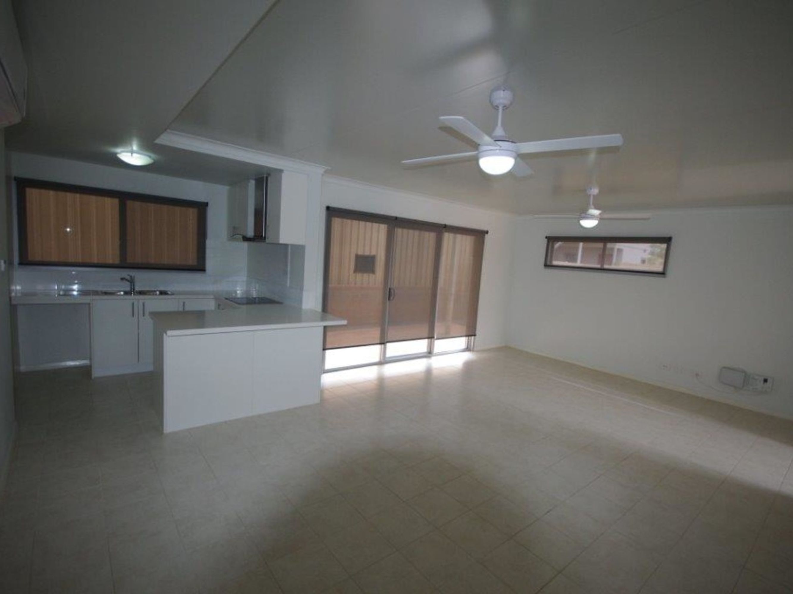 25 Hibiscus Way, Newman, Newman - Thumbnail 2