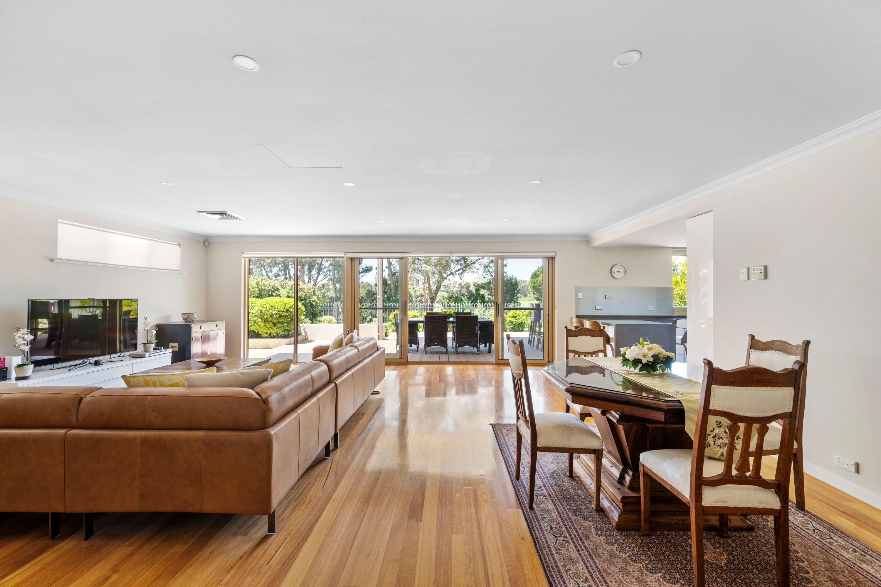 93 Fairway Circle, Connolly - Thumbnail 6
