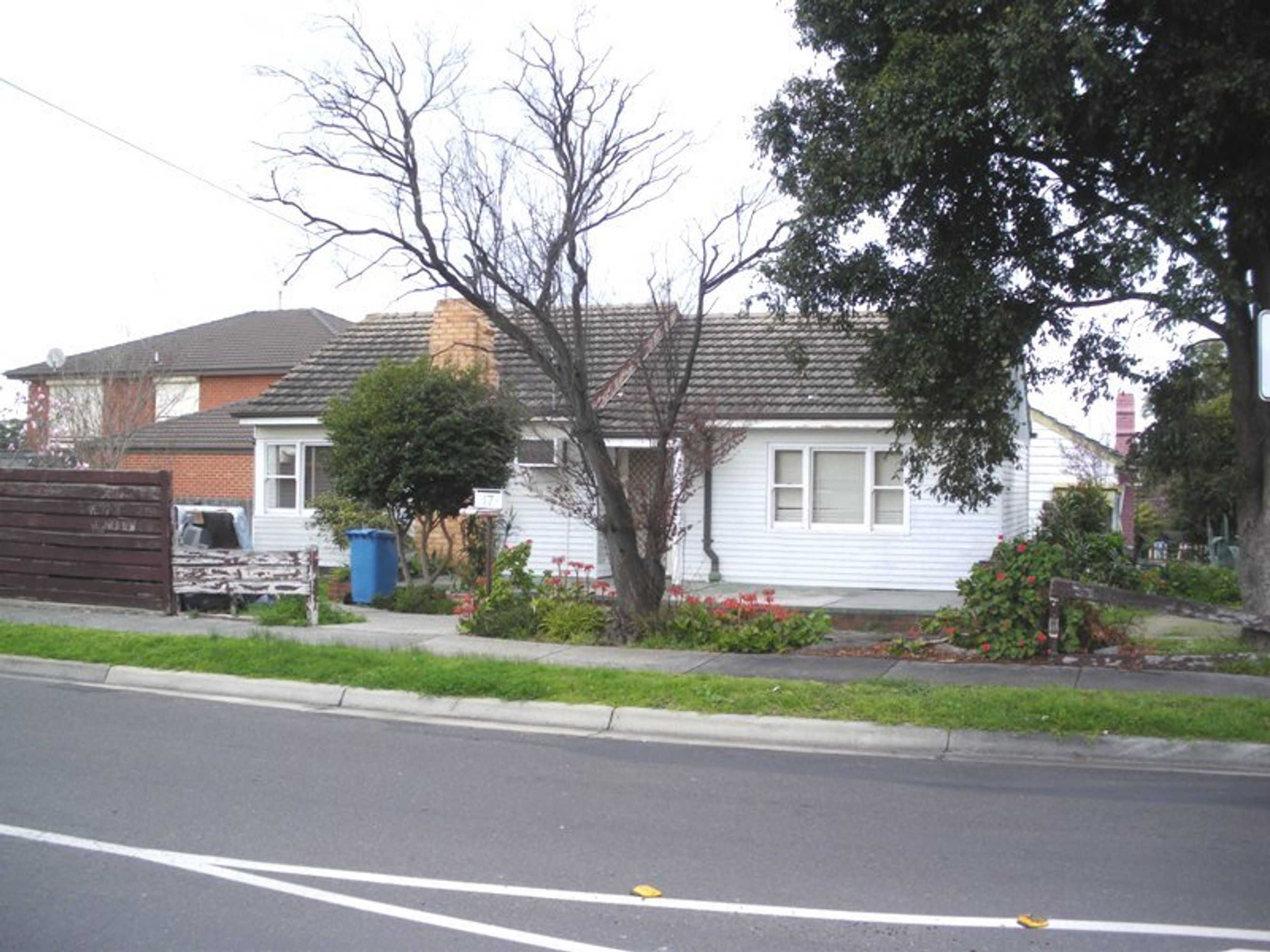 17 Parsons Avenue
