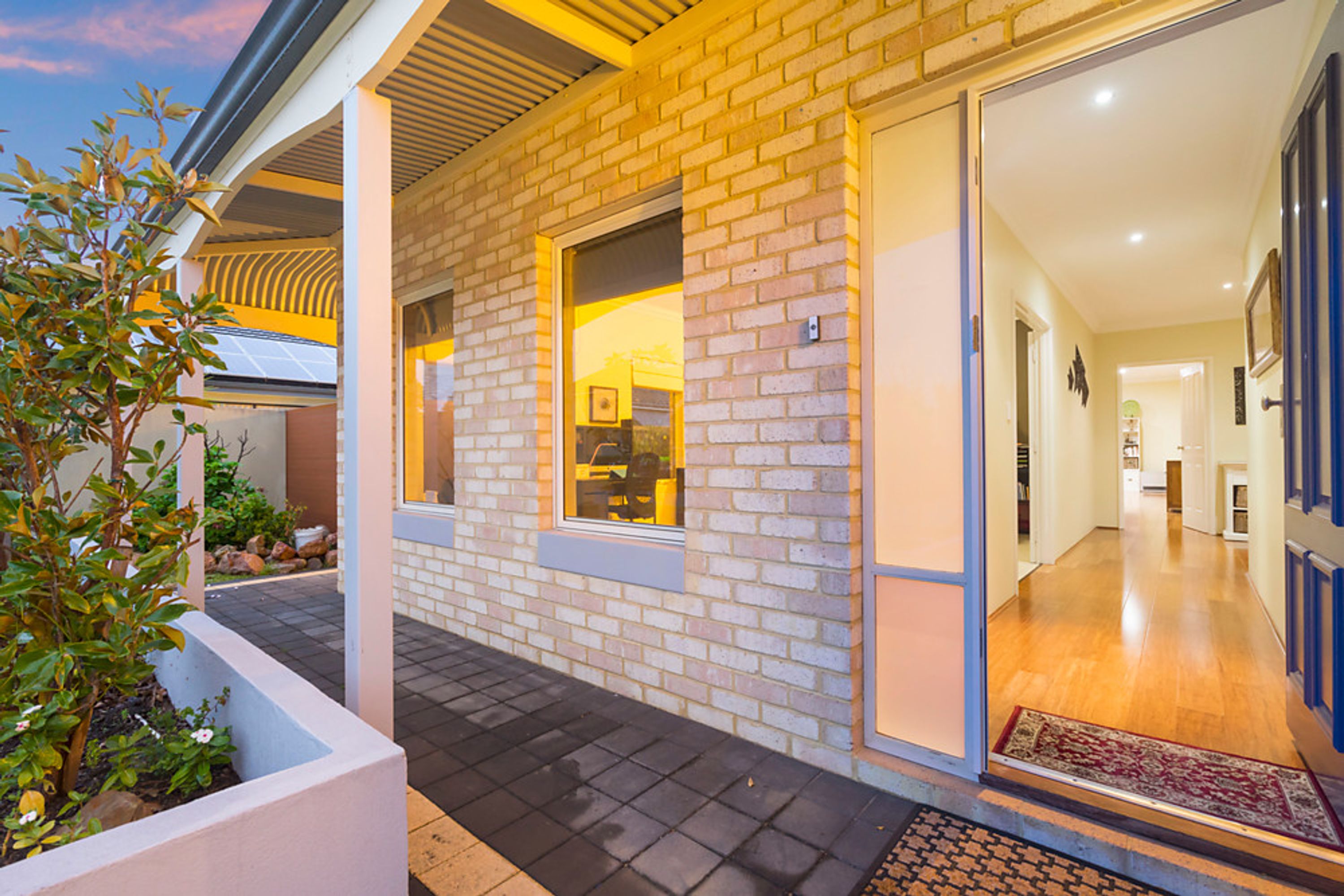 26 Caraway Gate, Stirling - Thumbnail 2