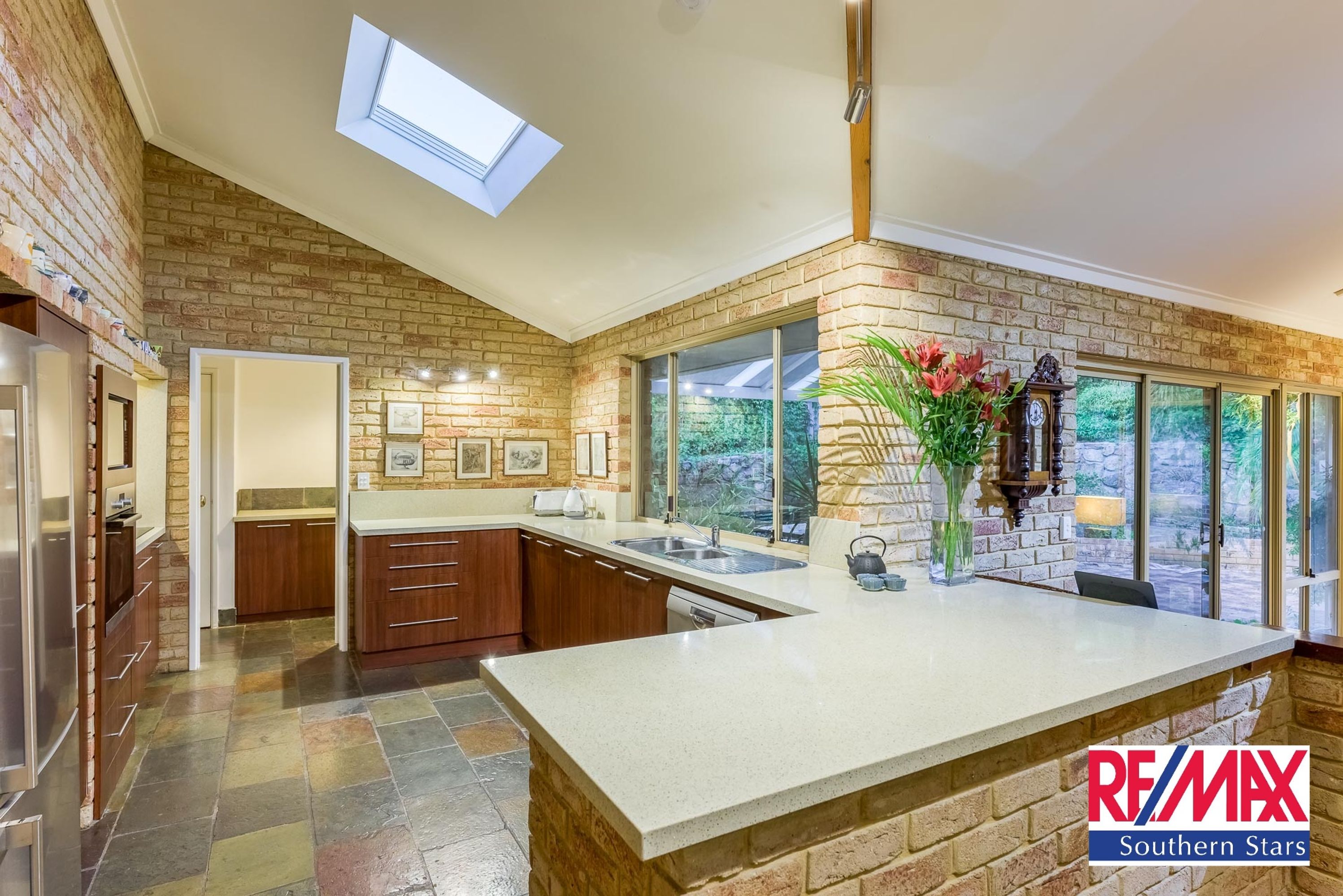 23 Timbrell Way, Leeming - Thumbnail 3