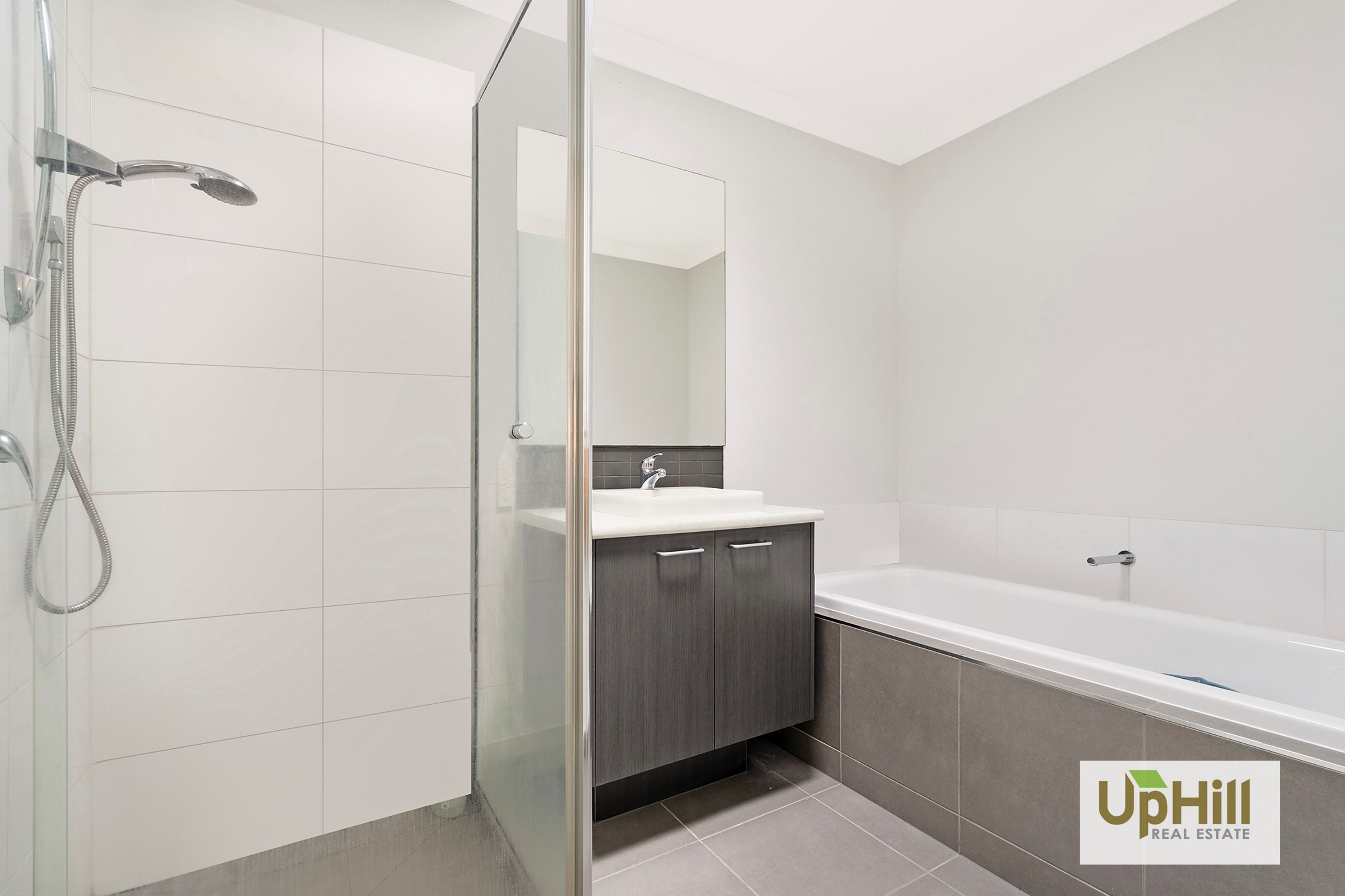 28 Yellow Robin Circuit, Cranbourne East - Thumbnail 3