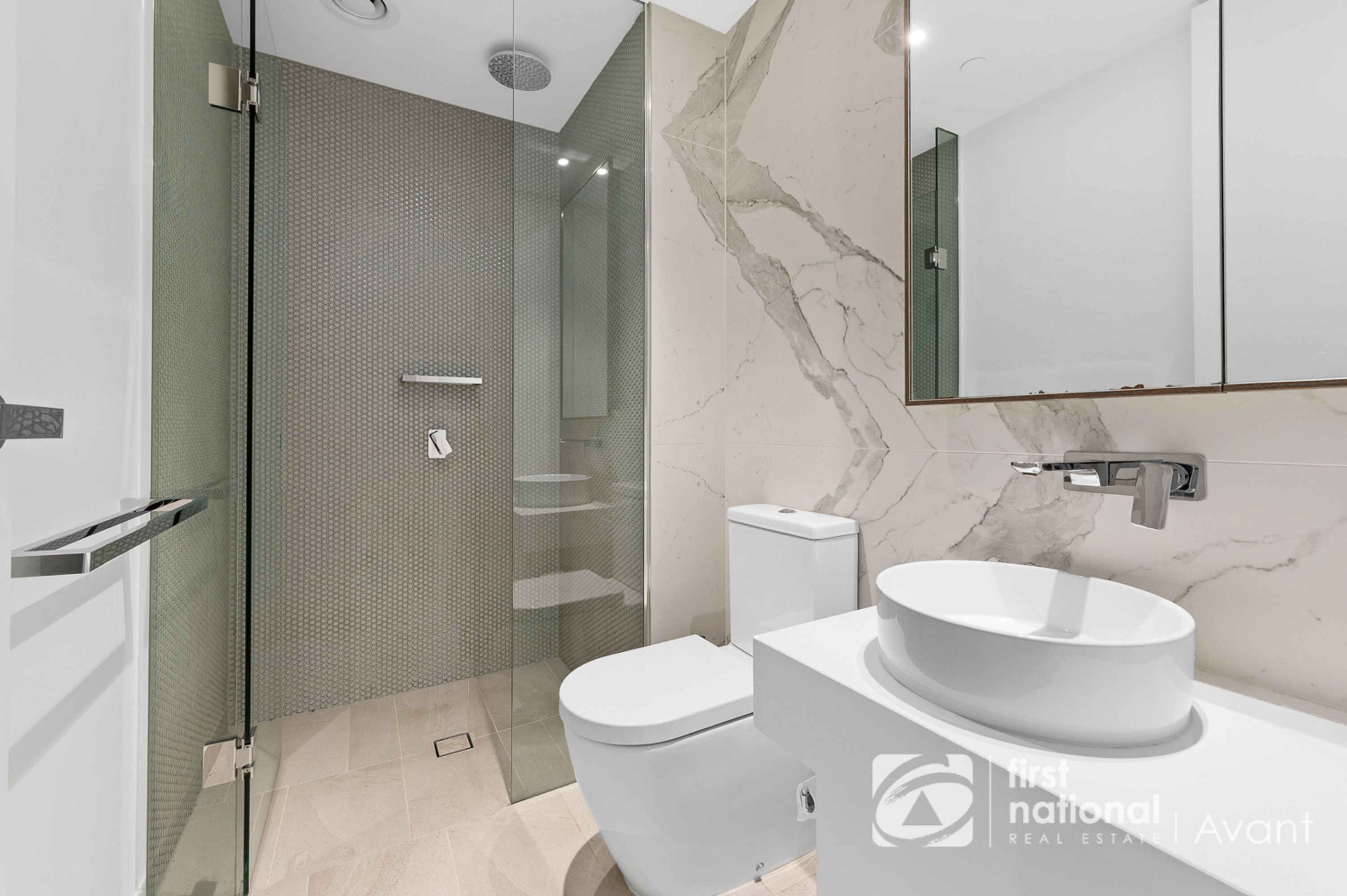 107/77 Queens Road, Melbourne - Thumbnail 3