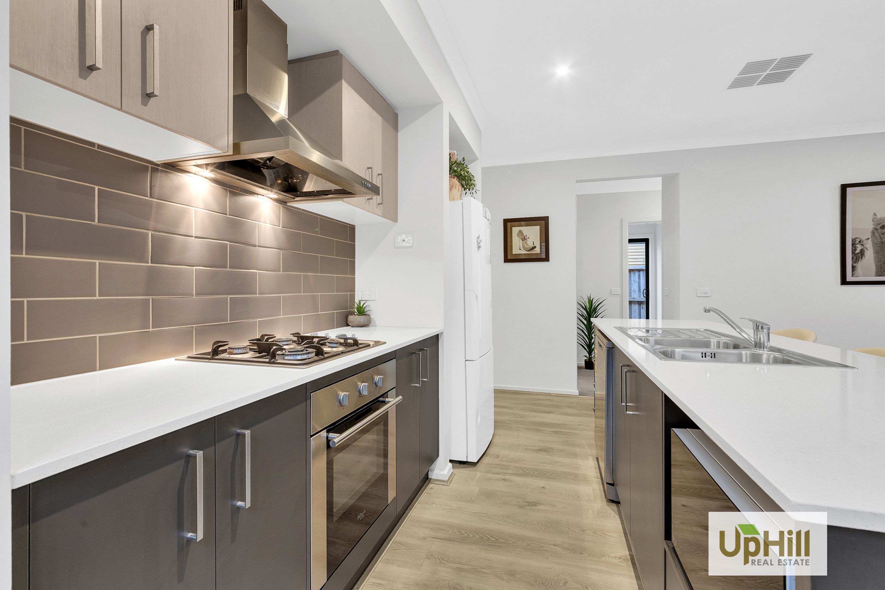 49 Elmtree Crescent, Clyde North - Thumbnail 7