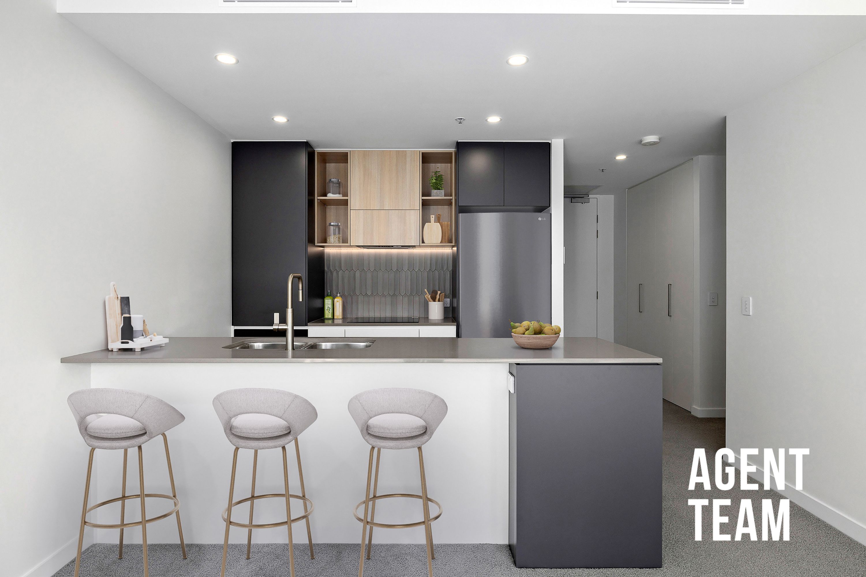 206/104 Easty Street, Phillip - Thumbnail 5
