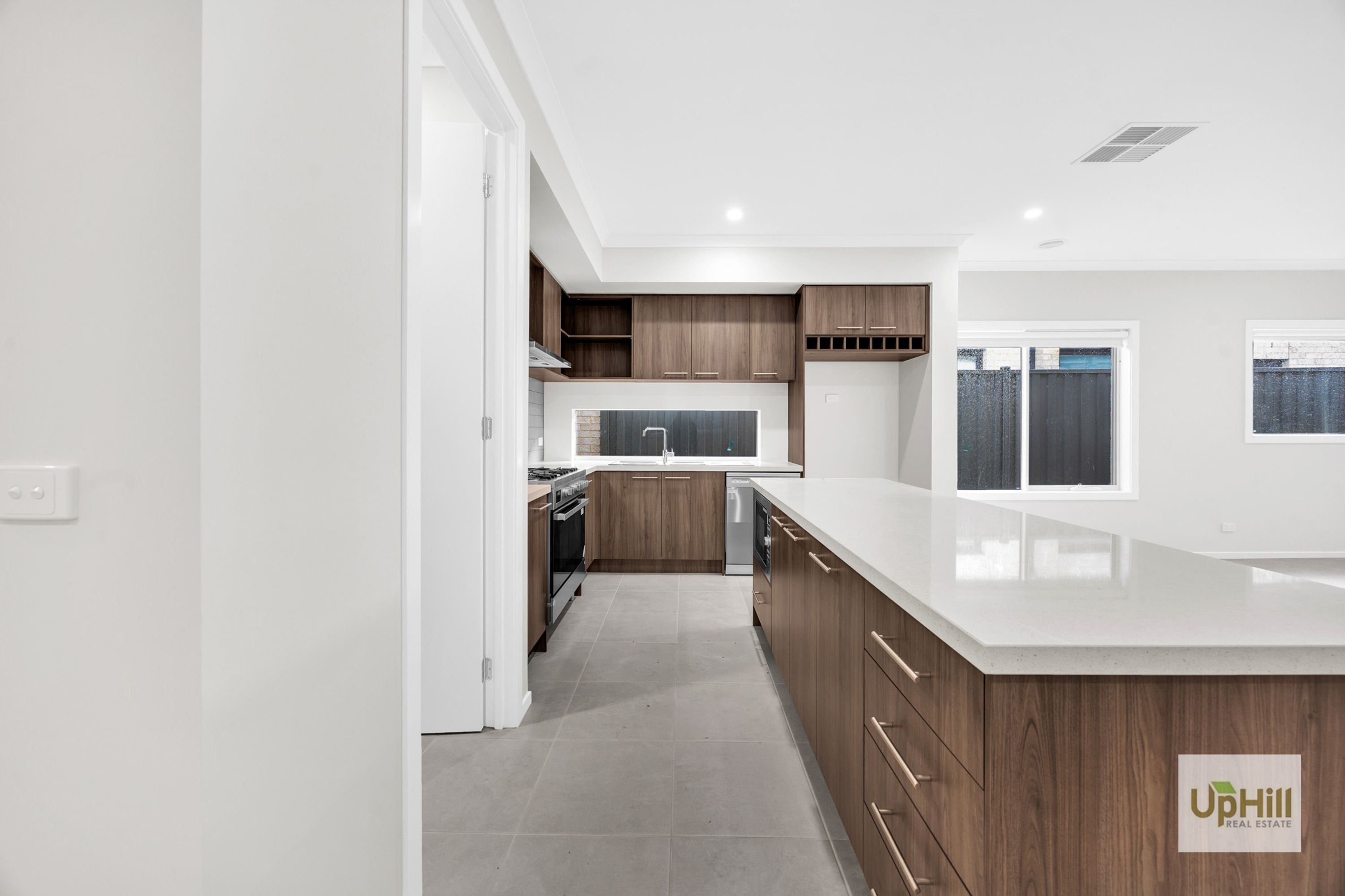 613 Heather Grove, Clyde North - Thumbnail 3