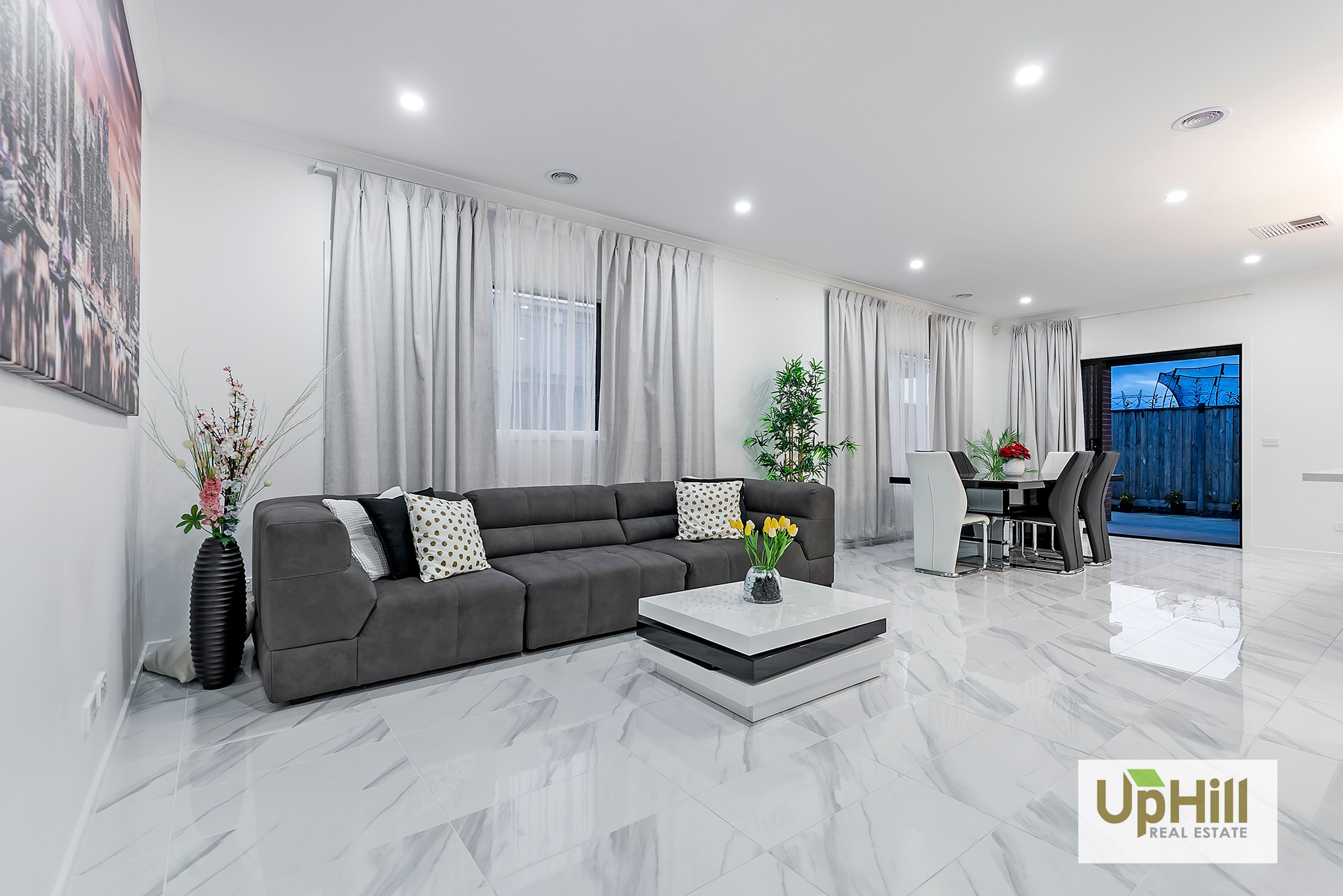 12 Luxembourg Avenue, Clyde North - Thumbnail 8