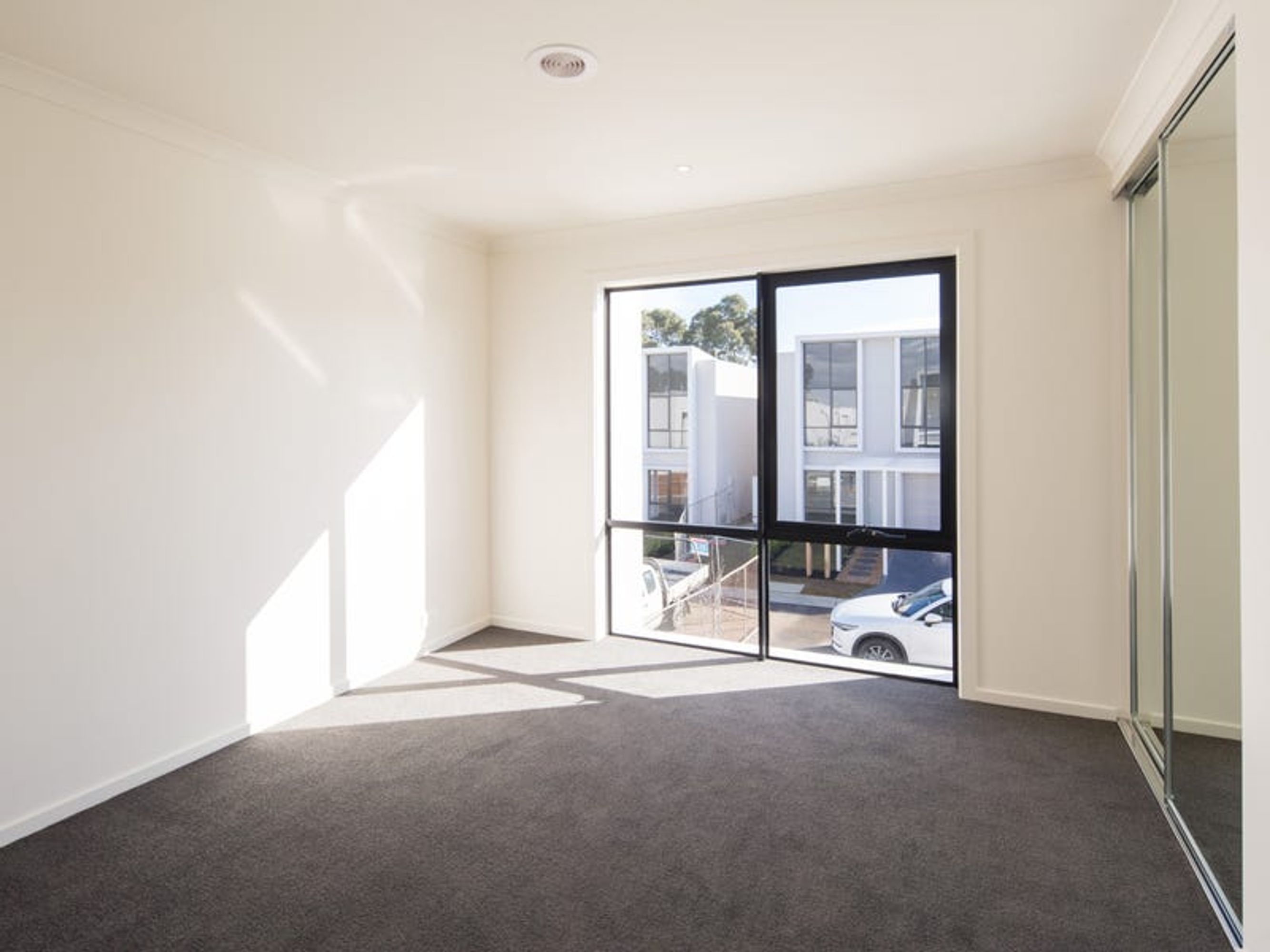 2 Talara Close, Springvale - Thumbnail 3