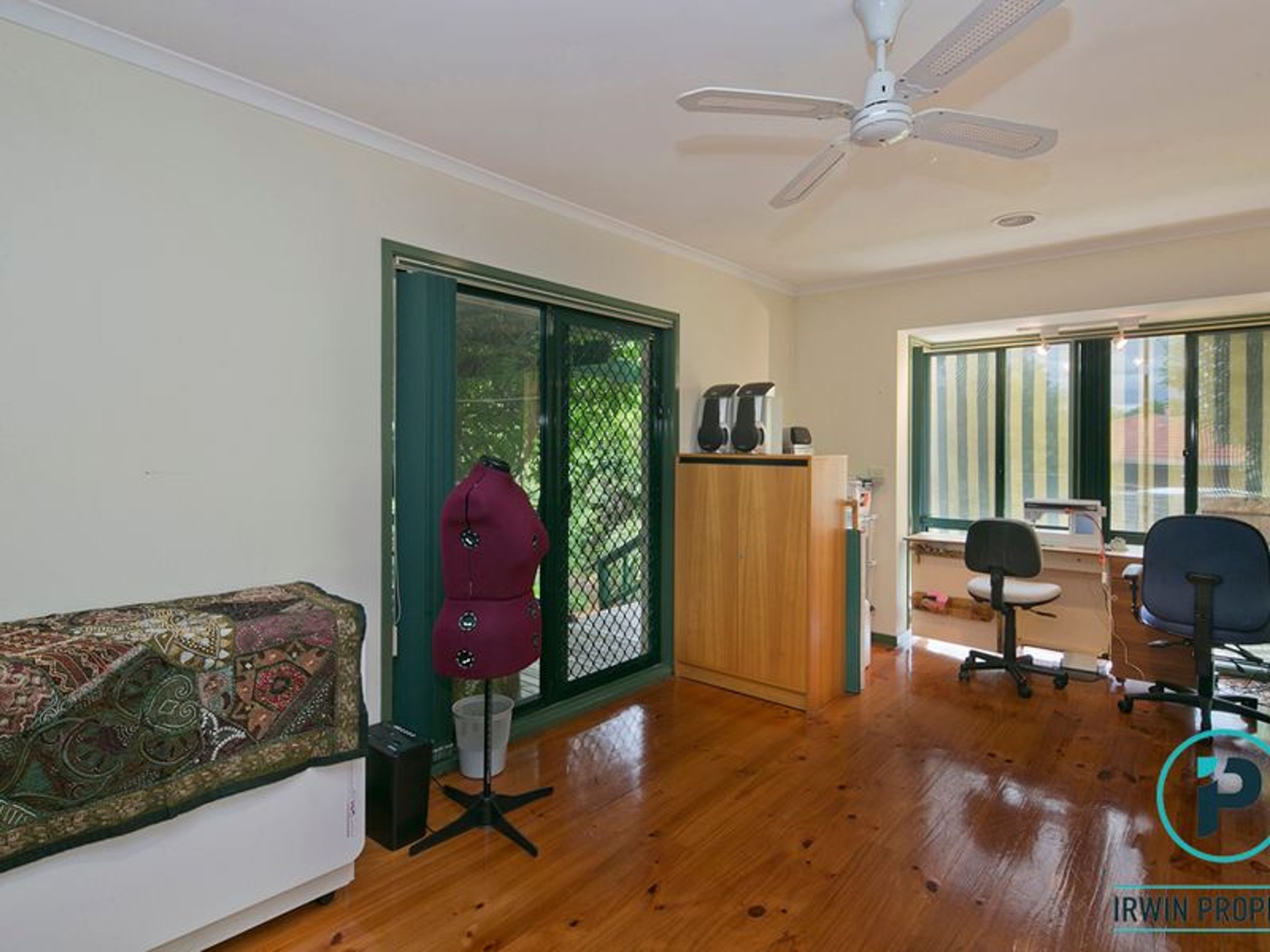 11 Flegg Crescent, Gordon - Thumbnail 7