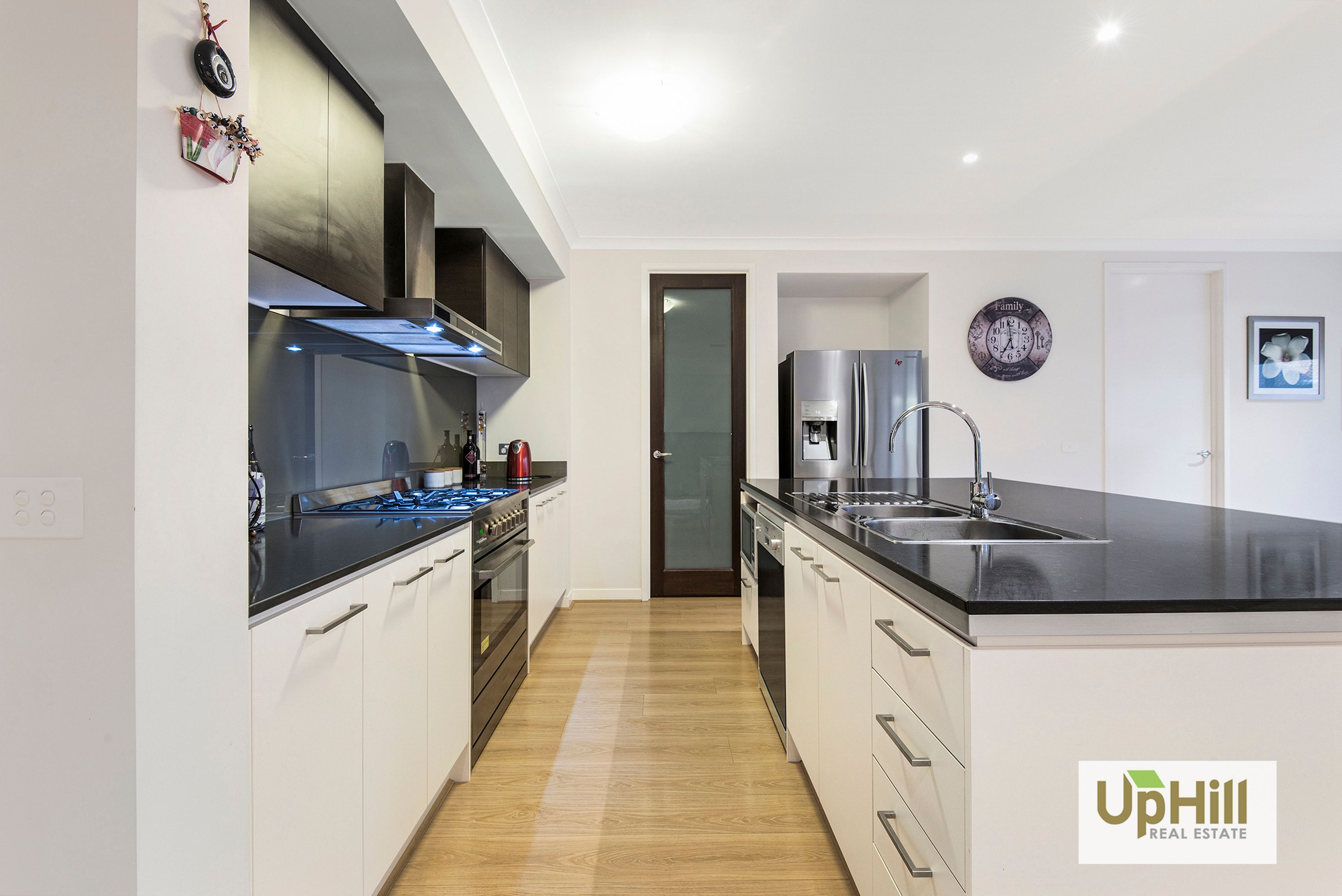 21 Lonarto Avenue, Clyde North - Thumbnail 7