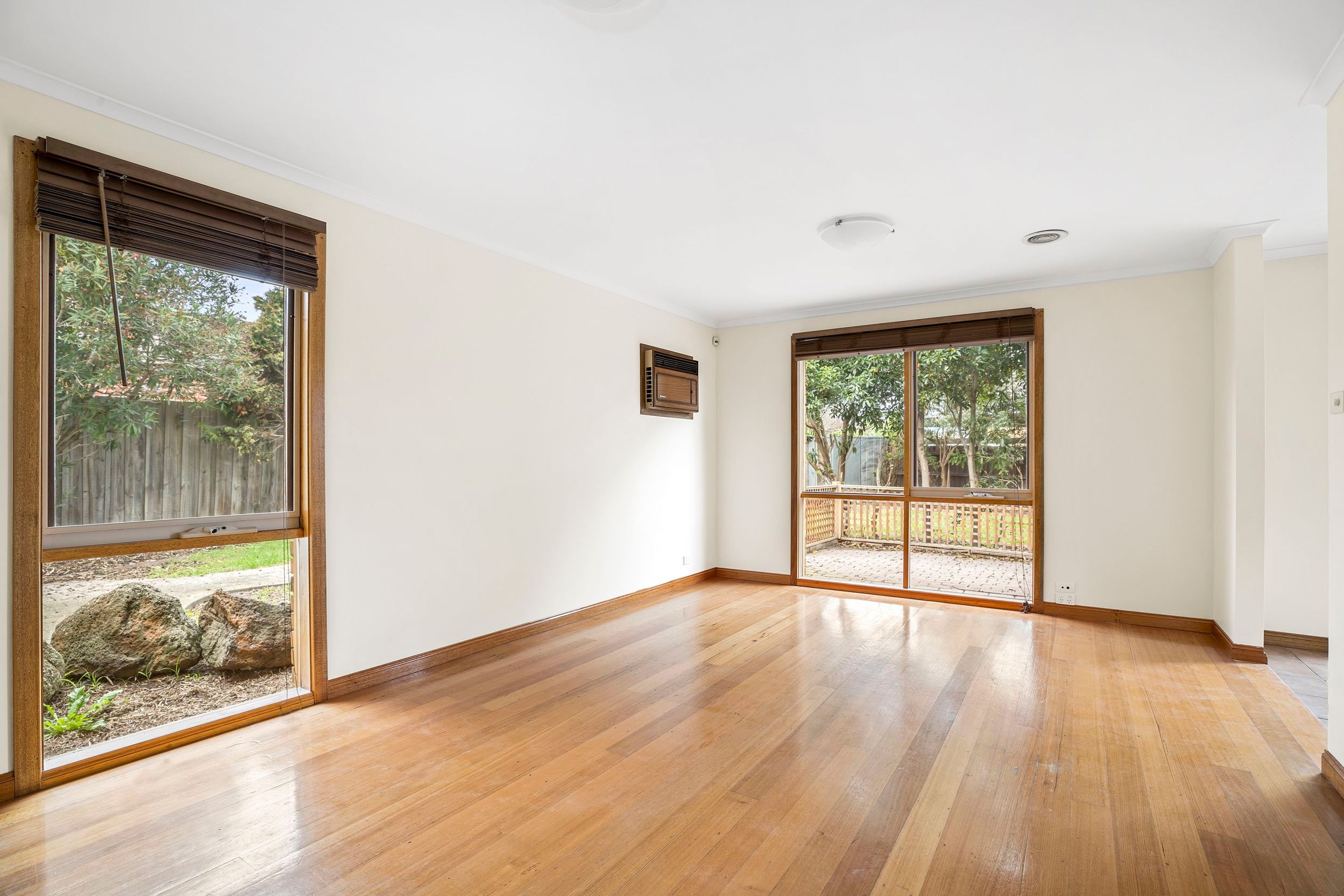 24 Roach Drive, Altona Meadows, VIC 3028, Altona Meadows - Thumbnail 2