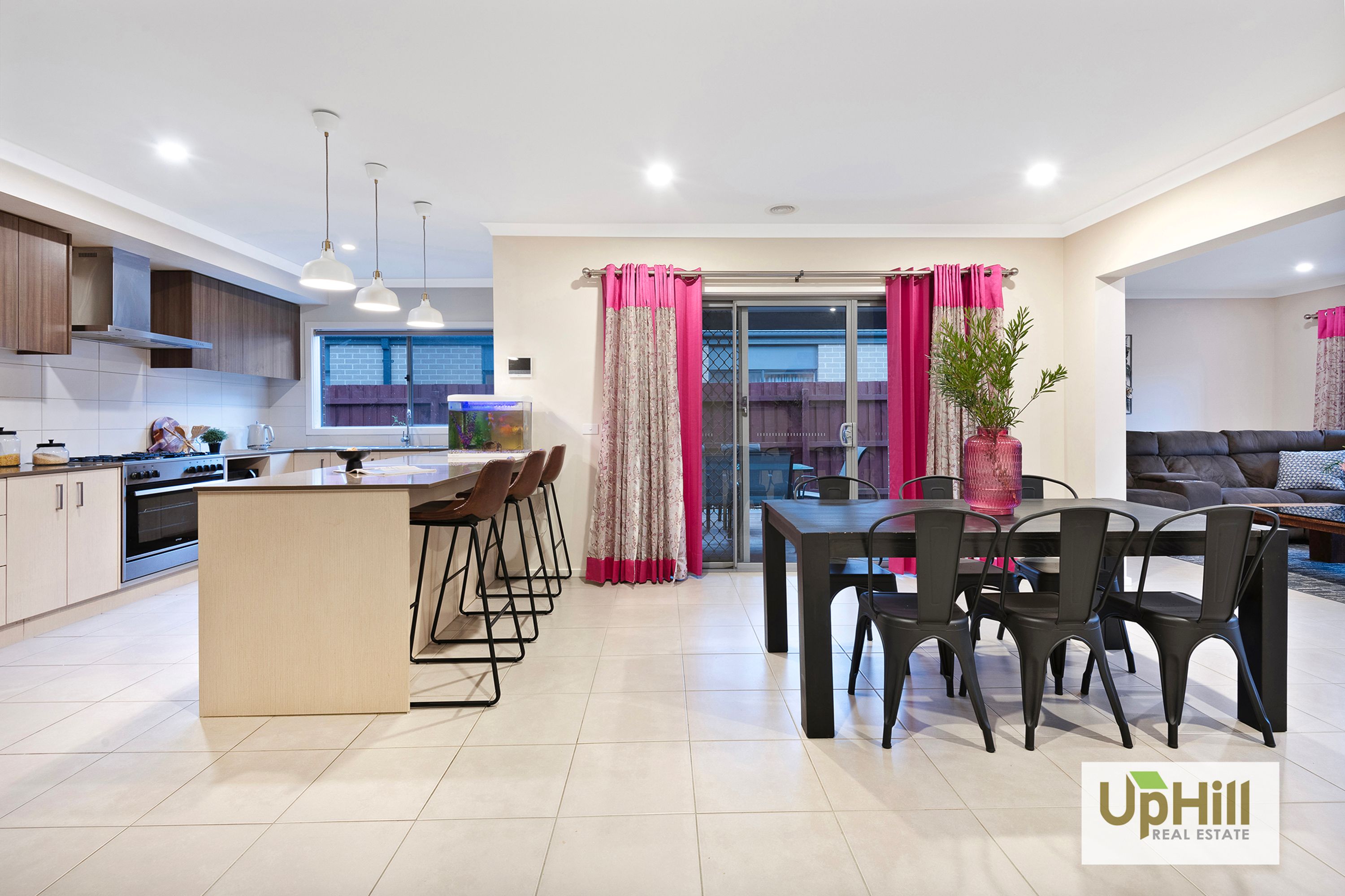 37 Fiorelli Boulevard, Cranbourne East - Thumbnail 4