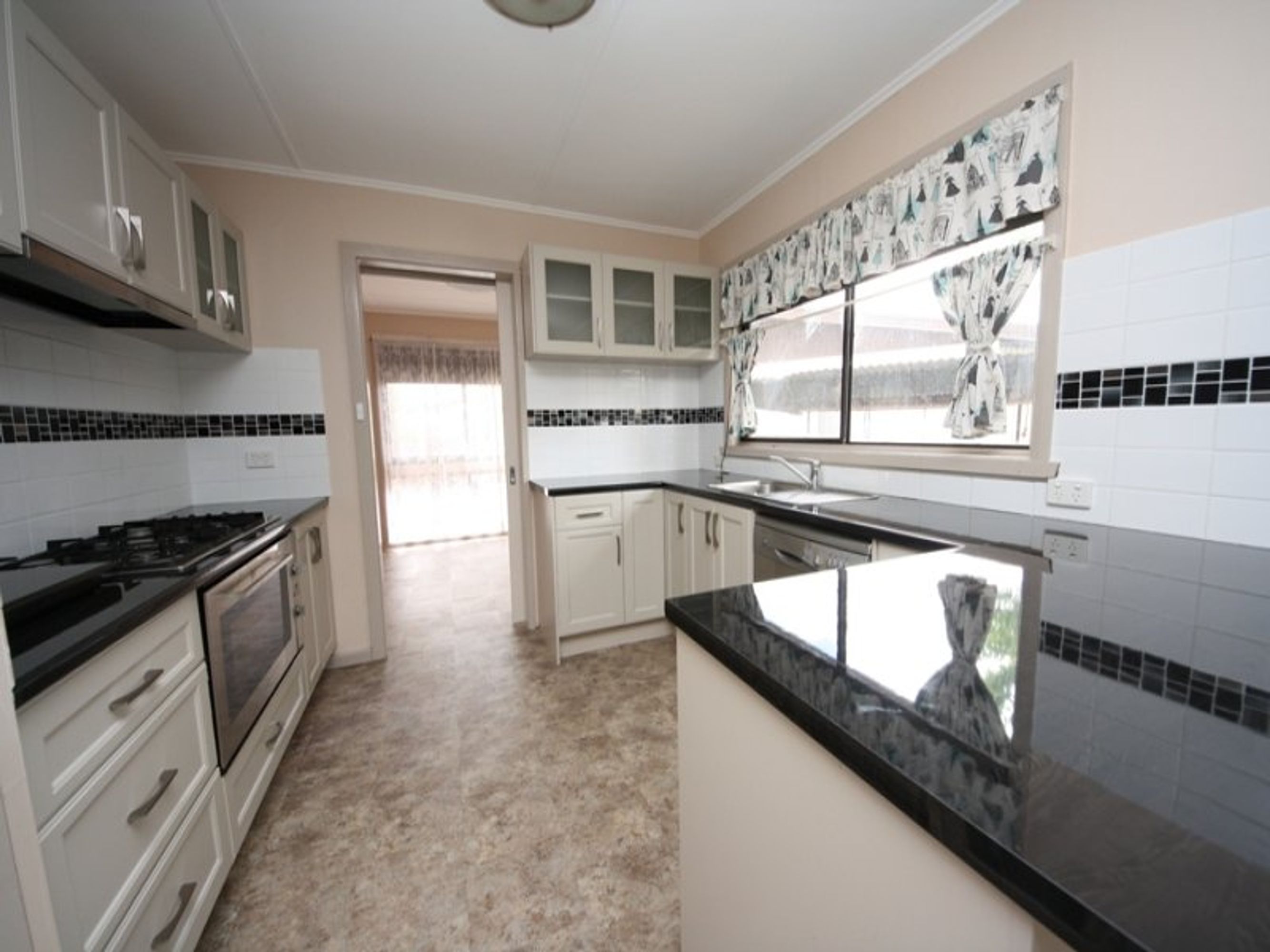 3 Miller Street, Murtoa VIC 3390, Murtoa - Thumbnail 2