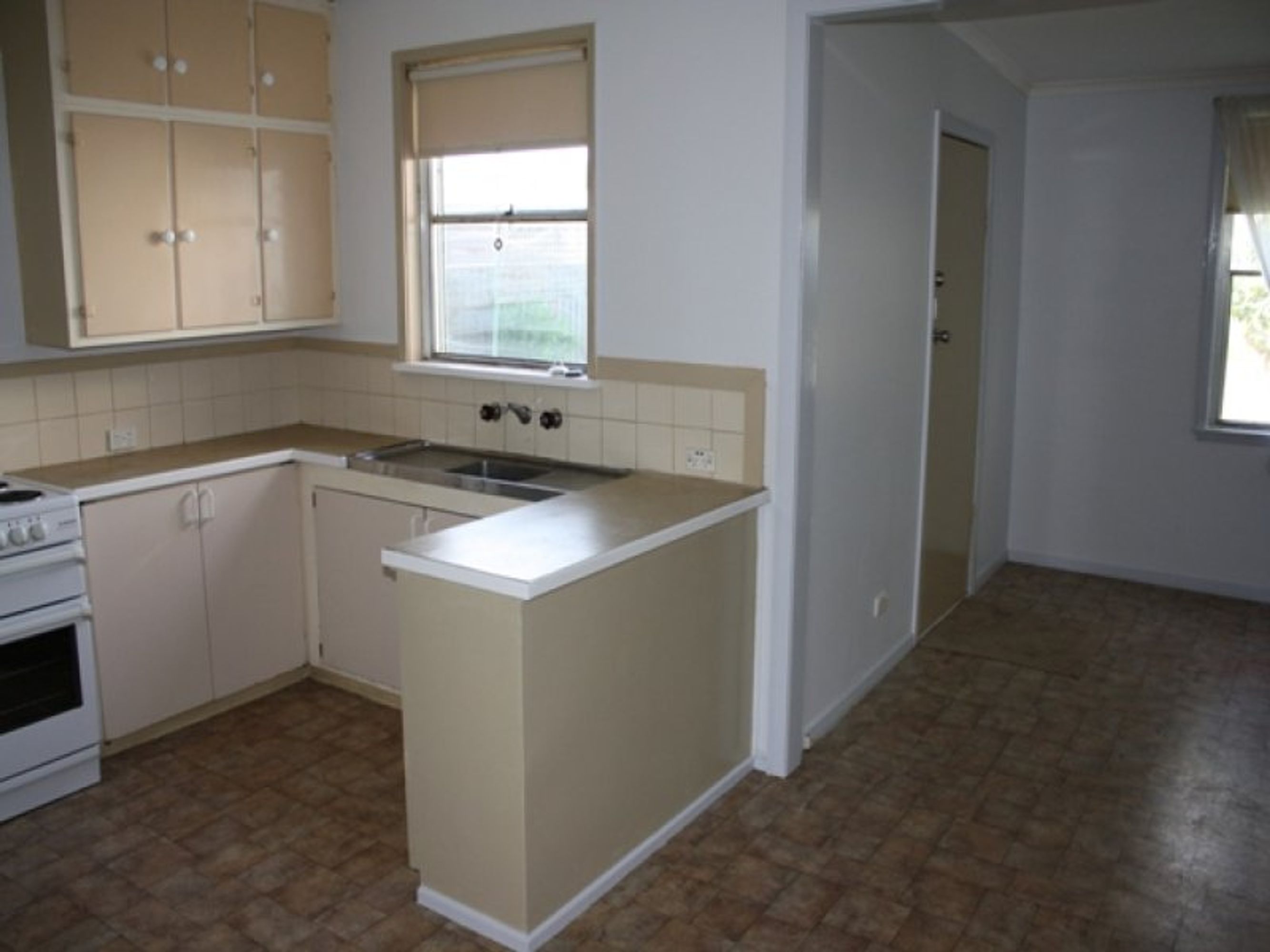 6 Hutchesson Street, Horsham VIC 3400, Horsham - Thumbnail 2