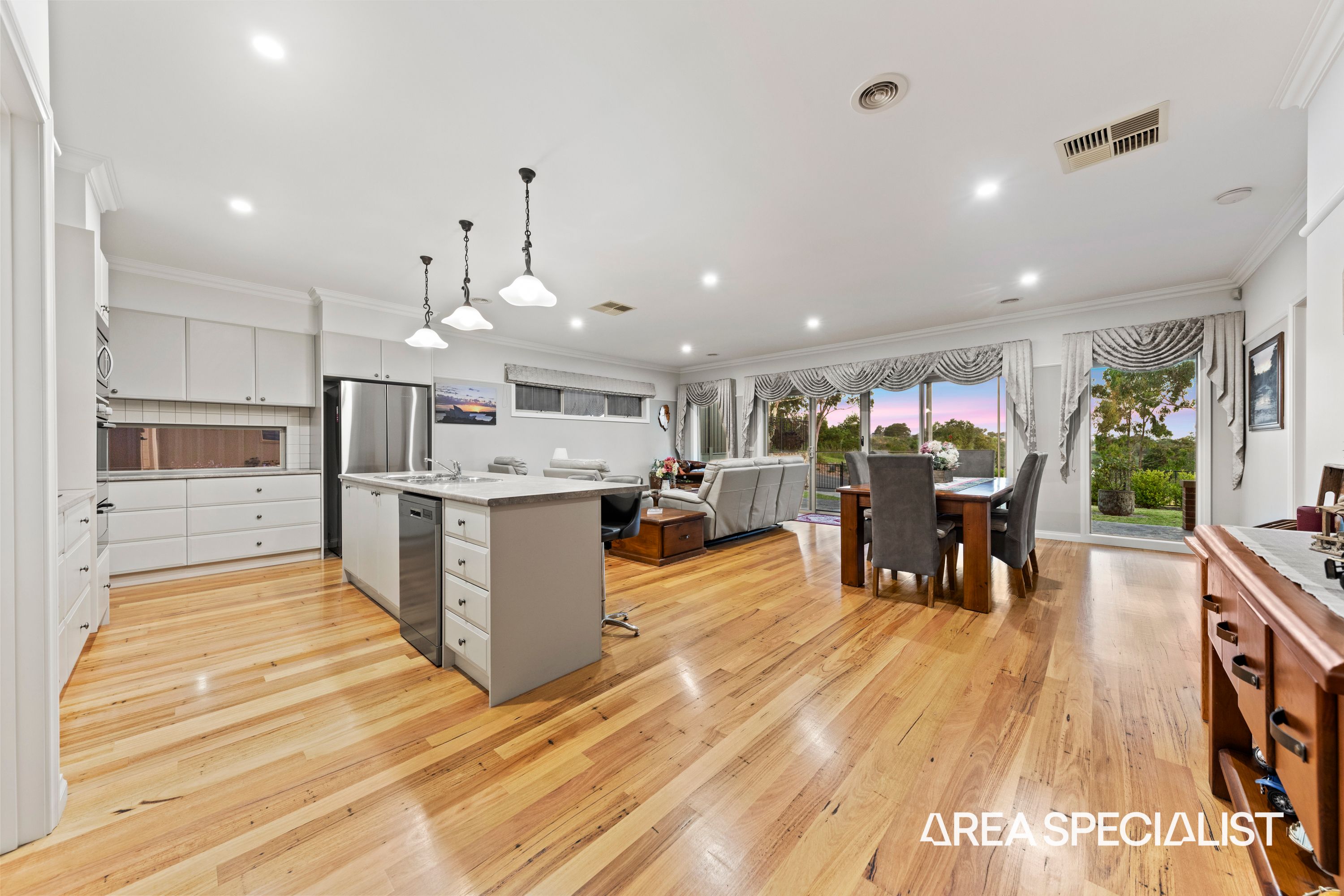 74 Waterside Drive, Pakenham - Thumbnail 3