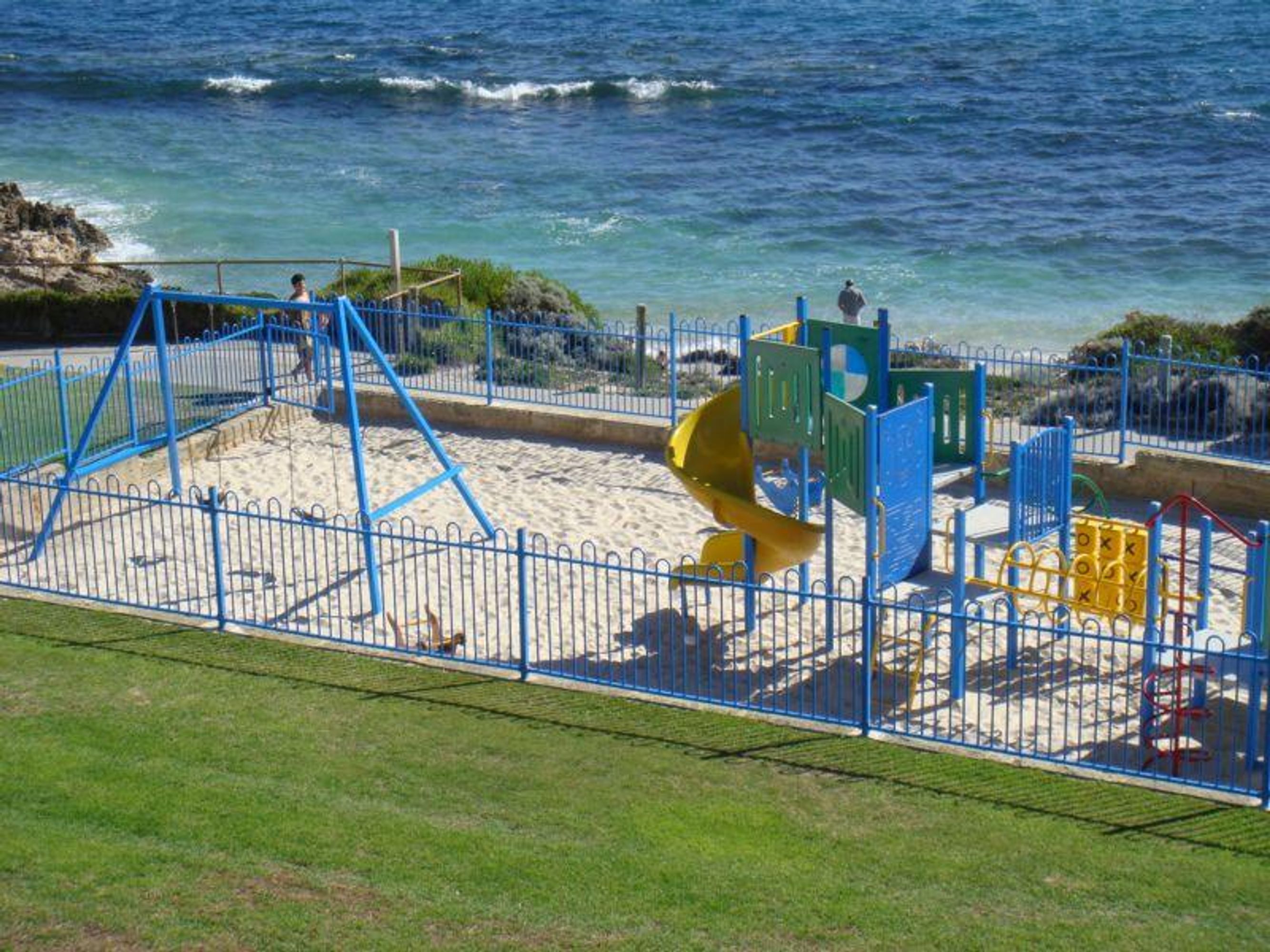 11B Beach Road, Marmion - Thumbnail 5