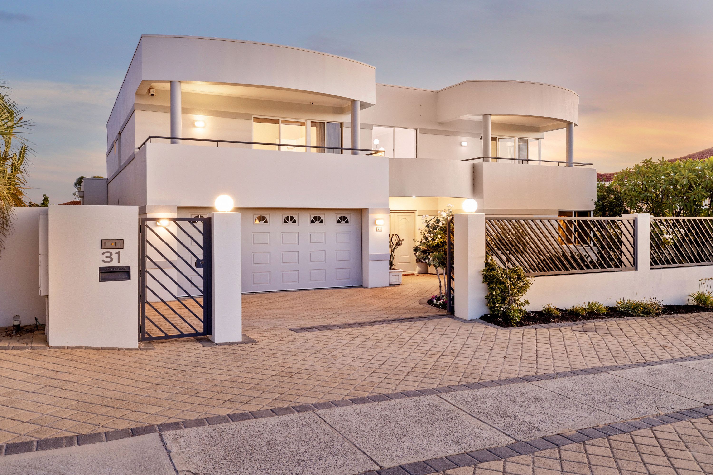 31 Southern Cross Circle, Ocean Reef - Thumbnail 3