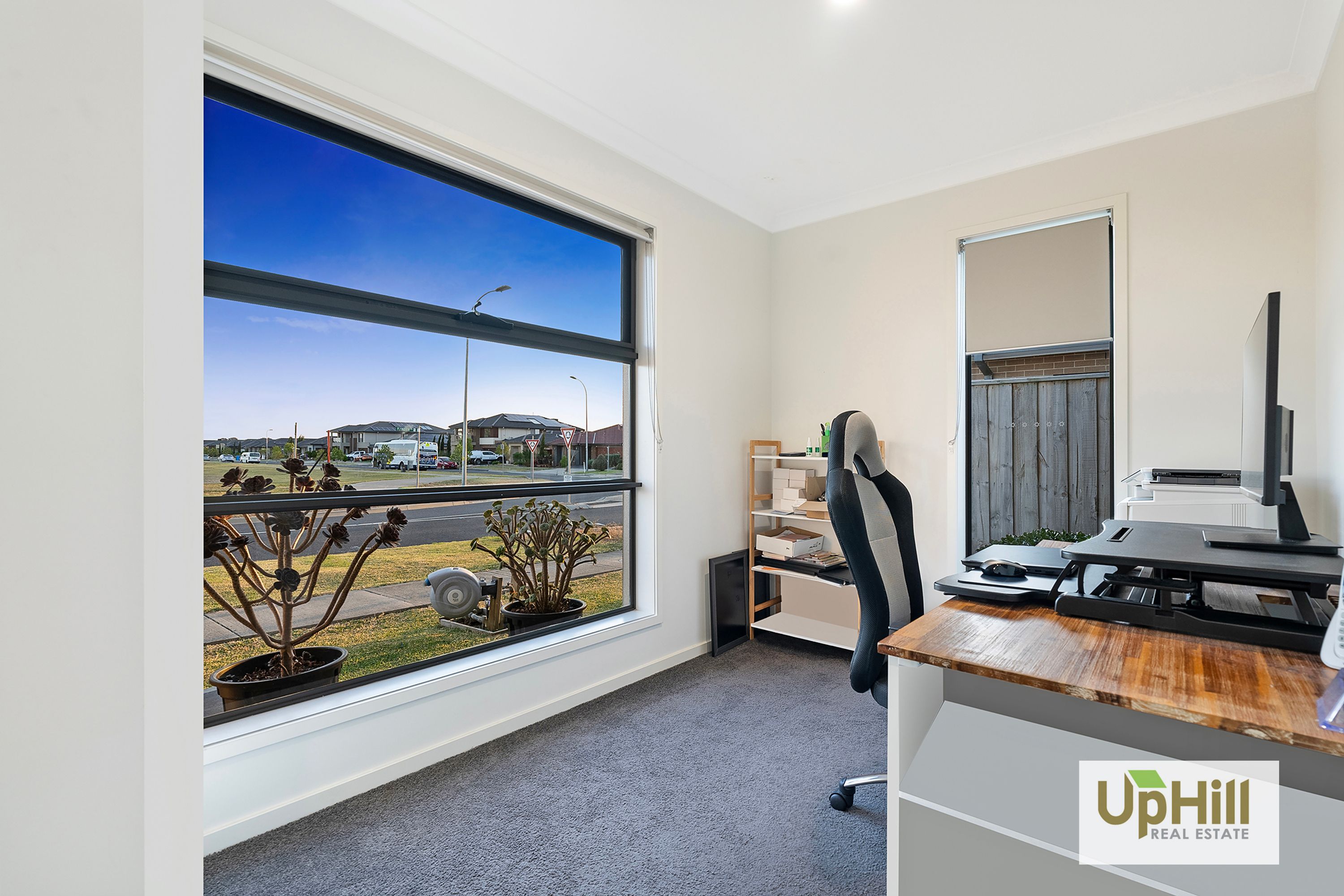 39 Plymouth Boulevard, Clyde North - Thumbnail 2
