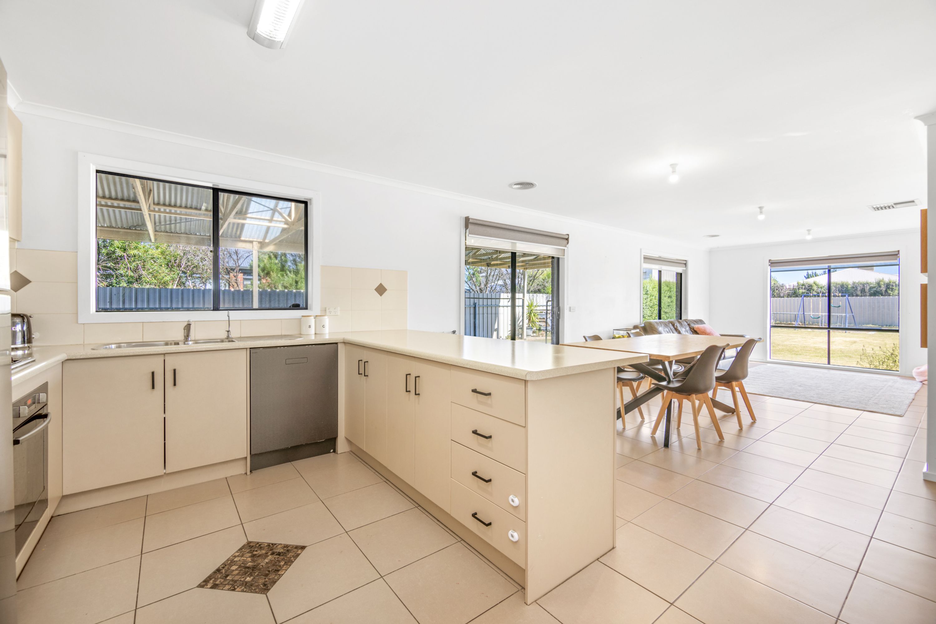 9 Tobruk Street, Horsham VIC 3400, Horsham - Thumbnail 6