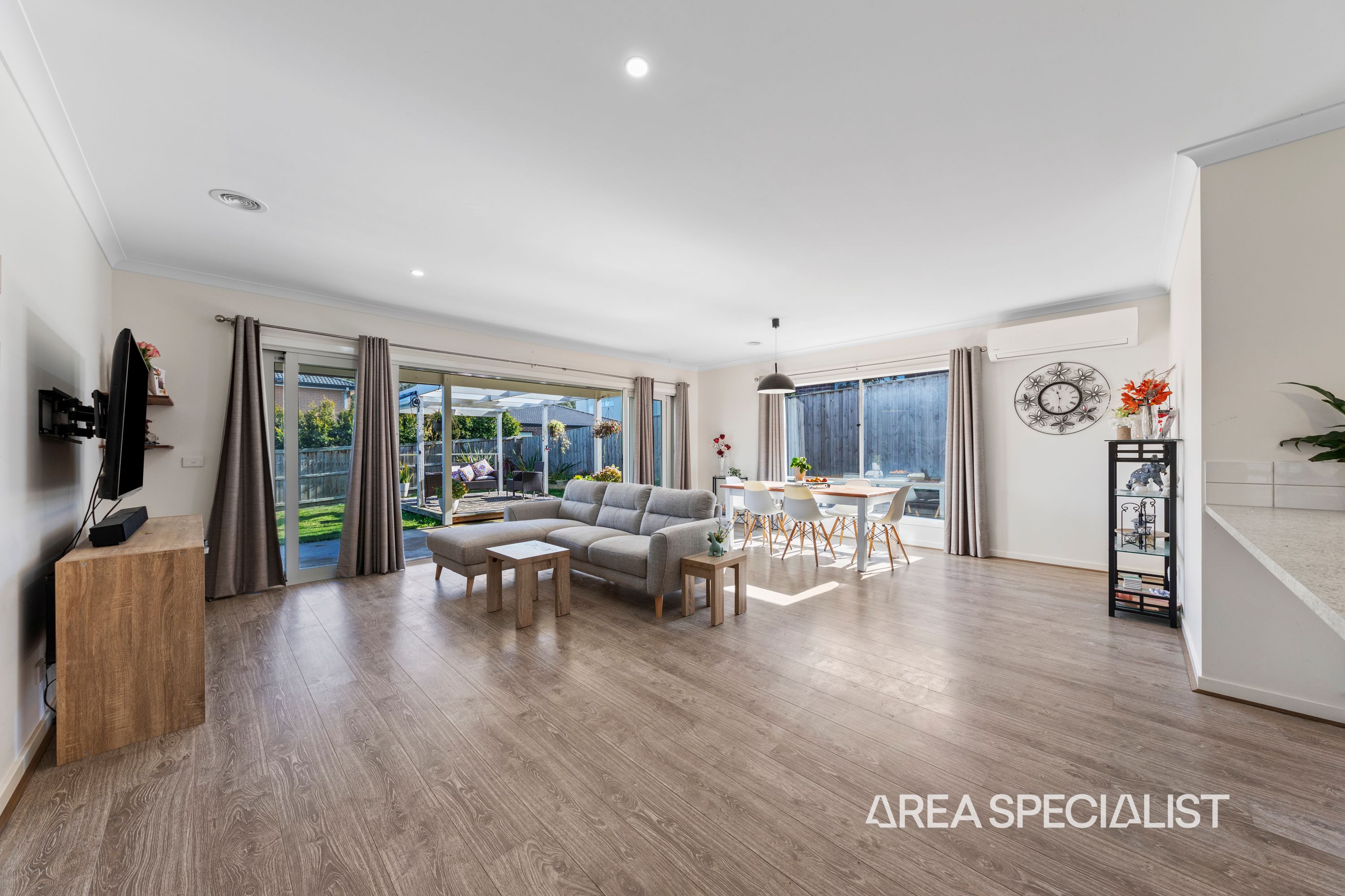 7 Cowdray Crescent, Officer - Thumbnail 4