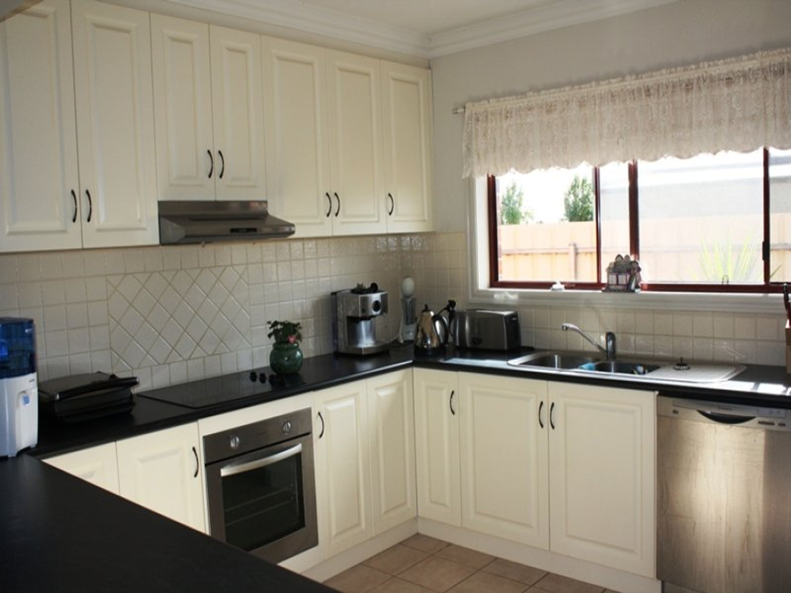 4 Bodey Court, Horsham VIC 3400, Horsham - Thumbnail 3
