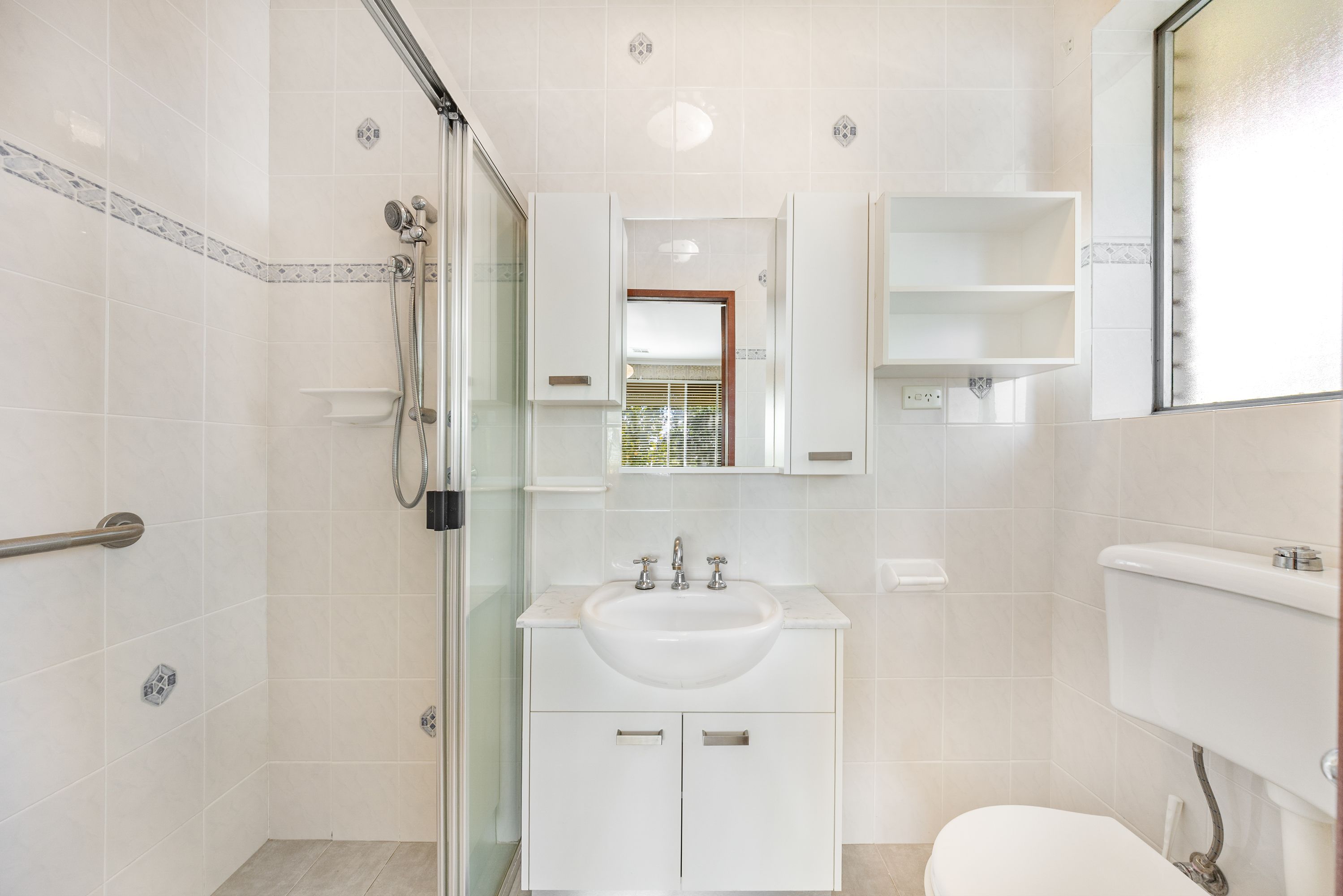 19 Belconnen Way, Weetangera - Thumbnail 8