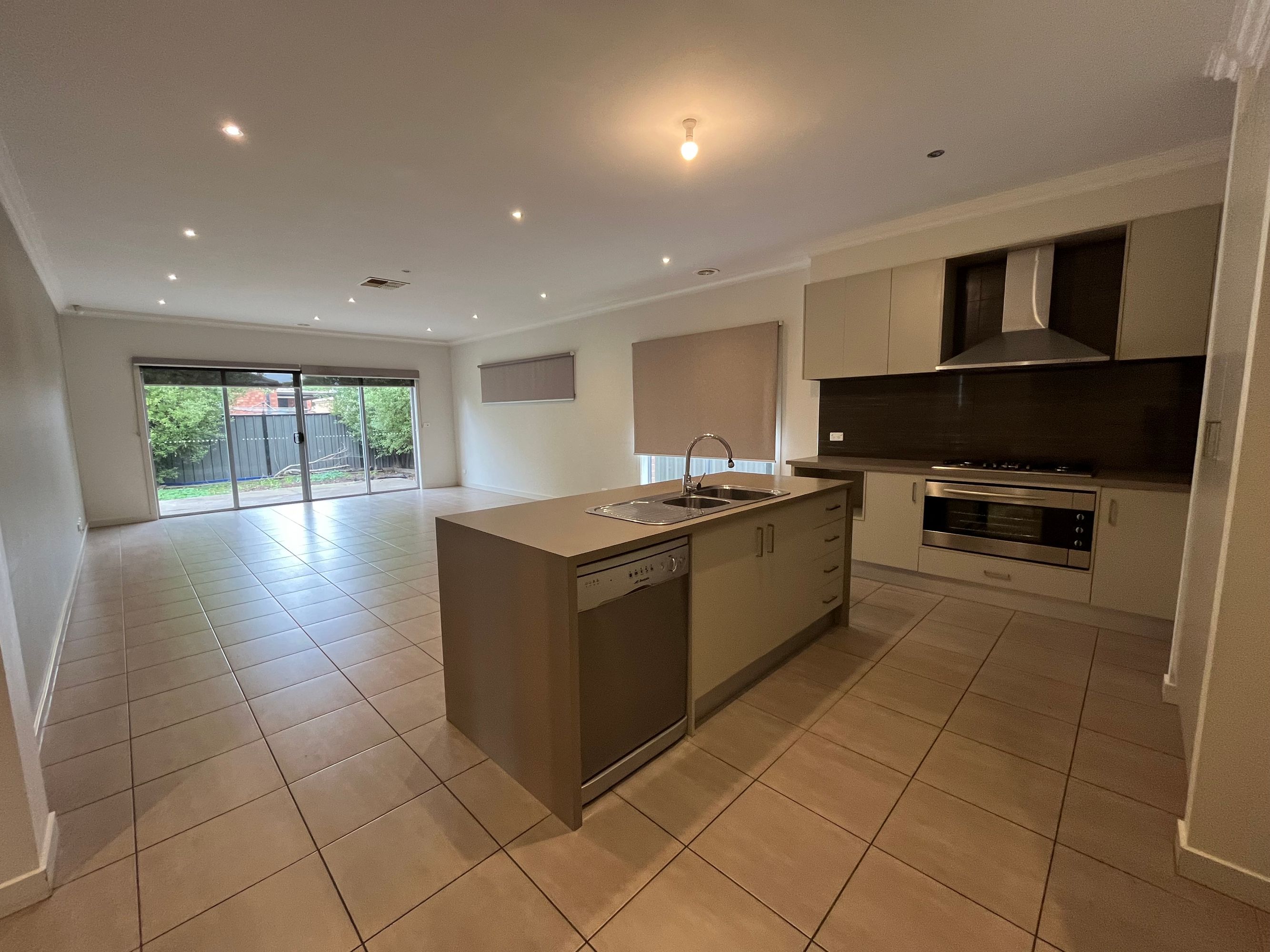 42 Grosvenor Crescent, Derrimut - Thumbnail 4