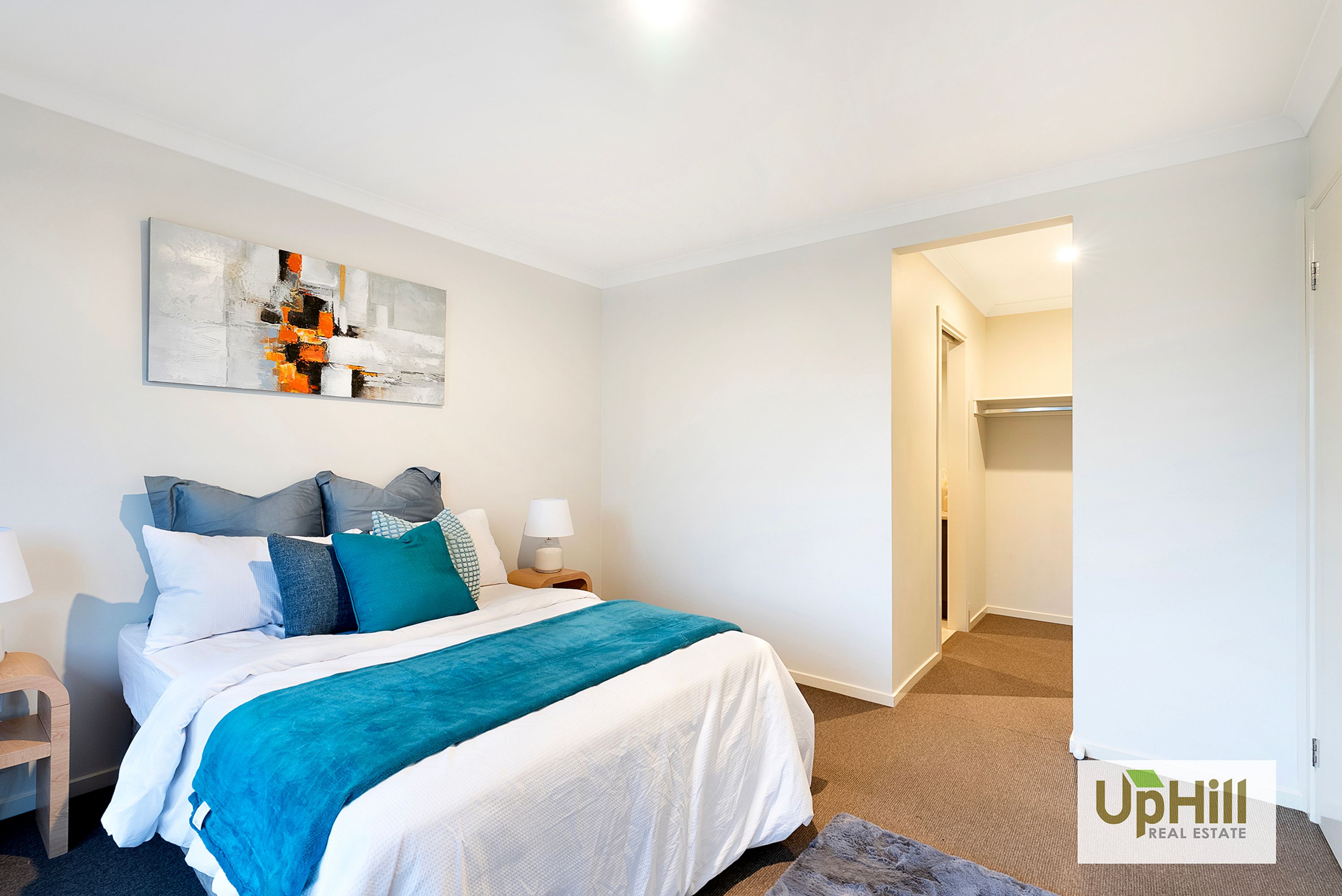 42 Merrin Circuit, Clyde North - Thumbnail 2