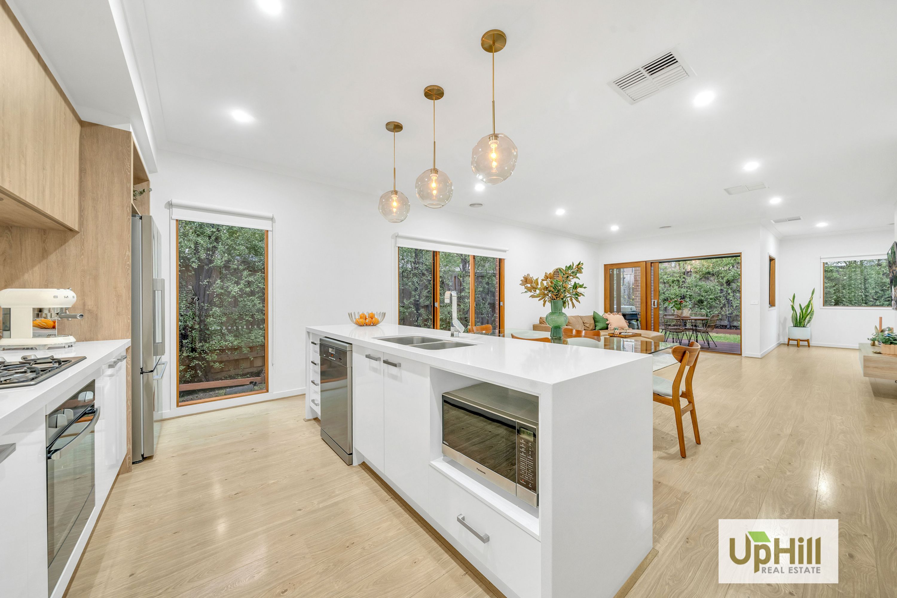 6 Harlequin Way, Clyde North - Thumbnail 7