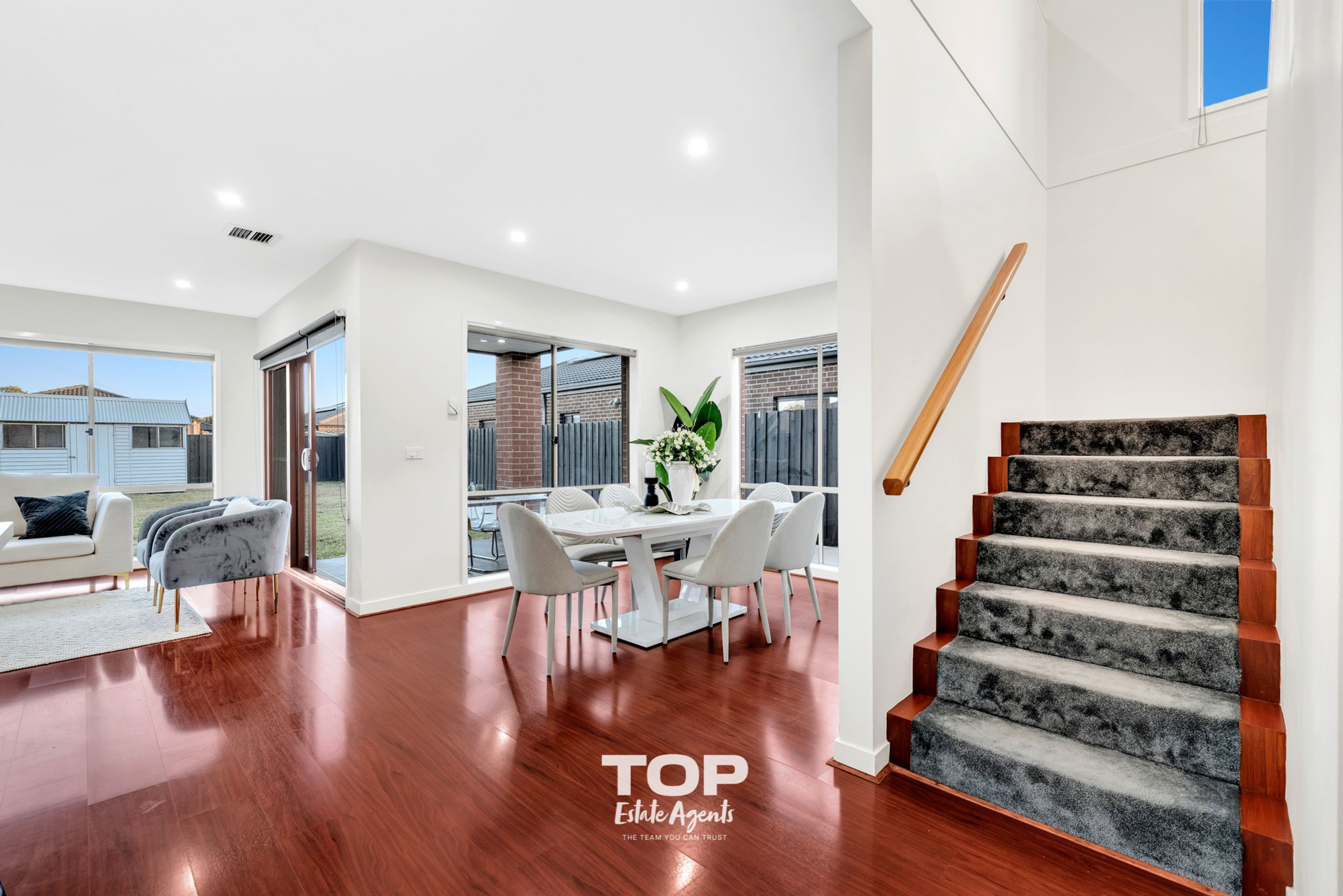 14 Howe Way, Cranbourne East - Thumbnail 5
