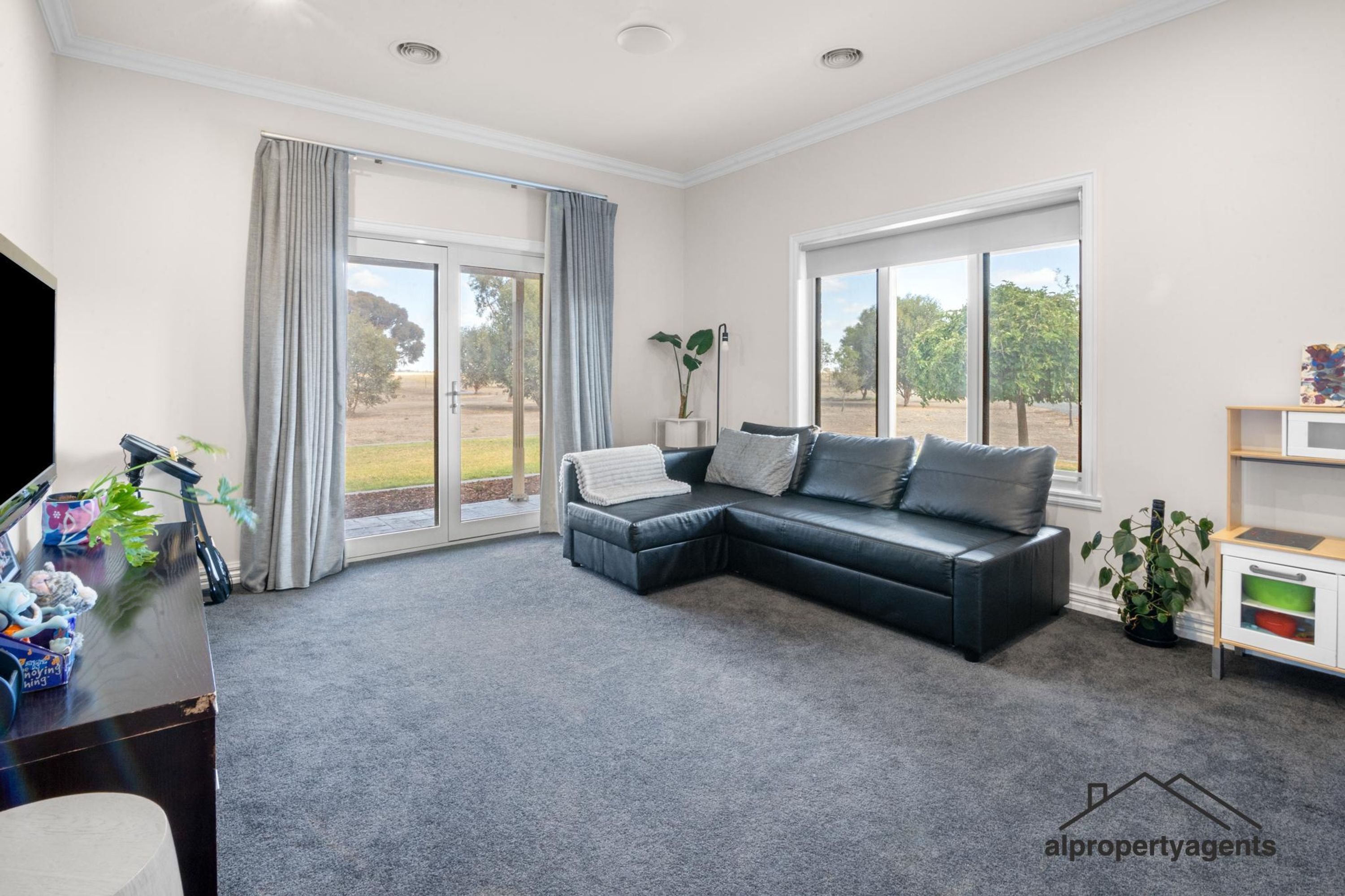 4 Creasey Court, Vectis VIC 3401, Vectis - Thumbnail 6
