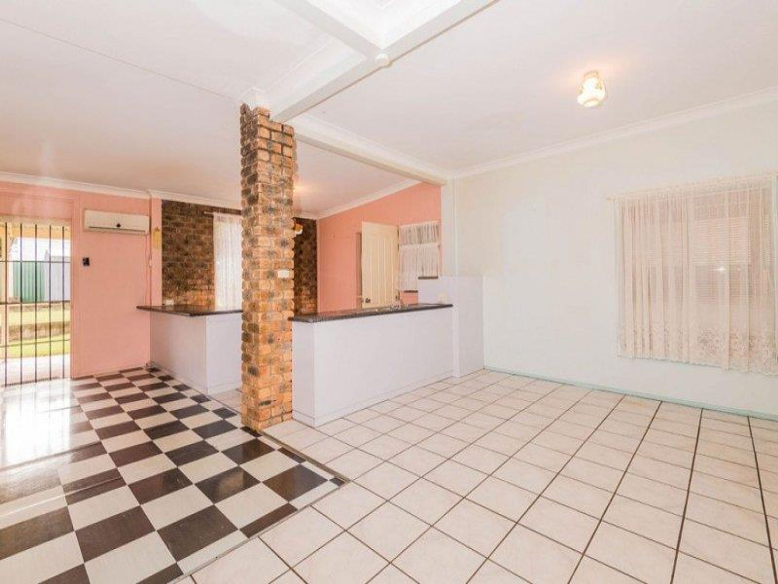 1 Mossberry Avenue, Junction Hill - Thumbnail 6