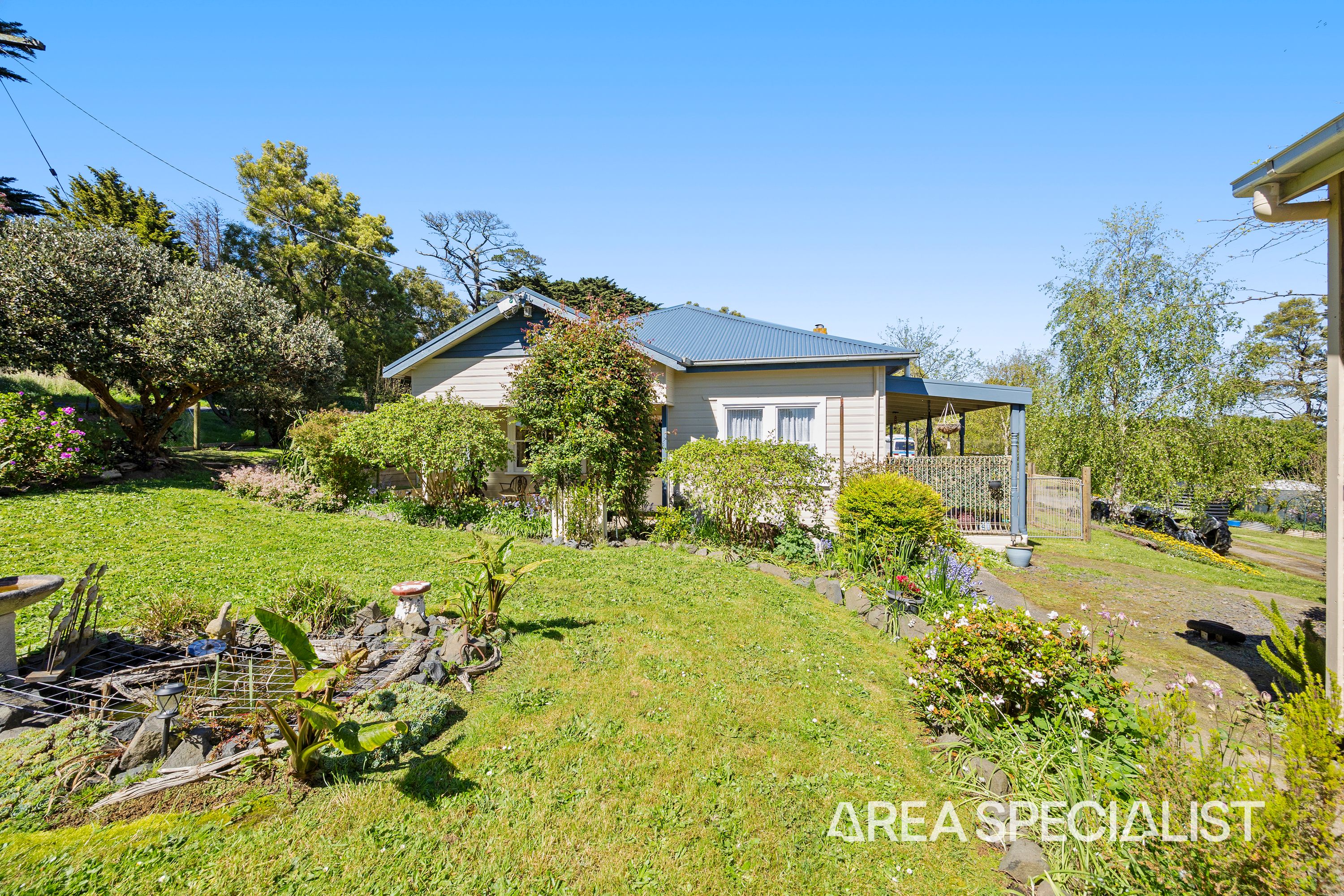 885 Sheepways Road, Loch - Image 1