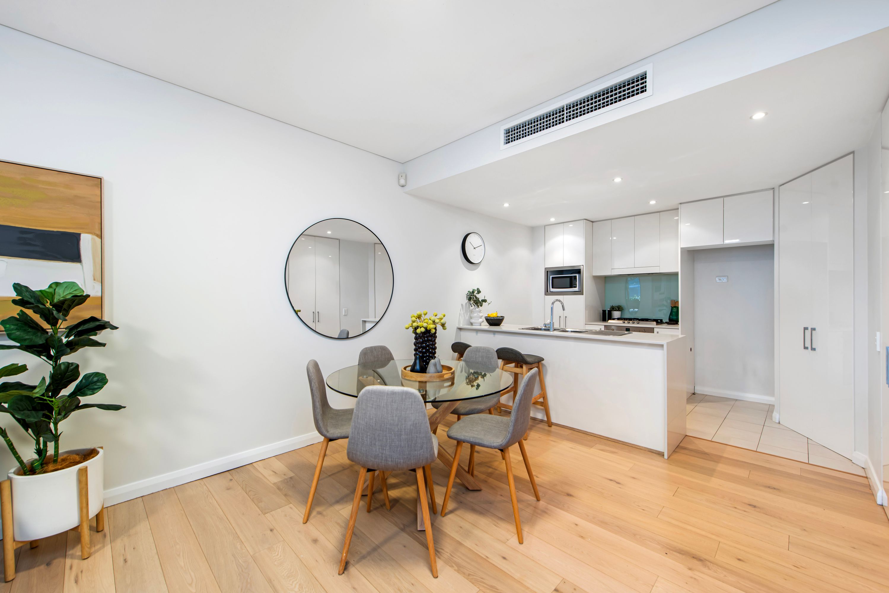 104/2 Duntroon Avenue, St Leonards - Thumbnail 3