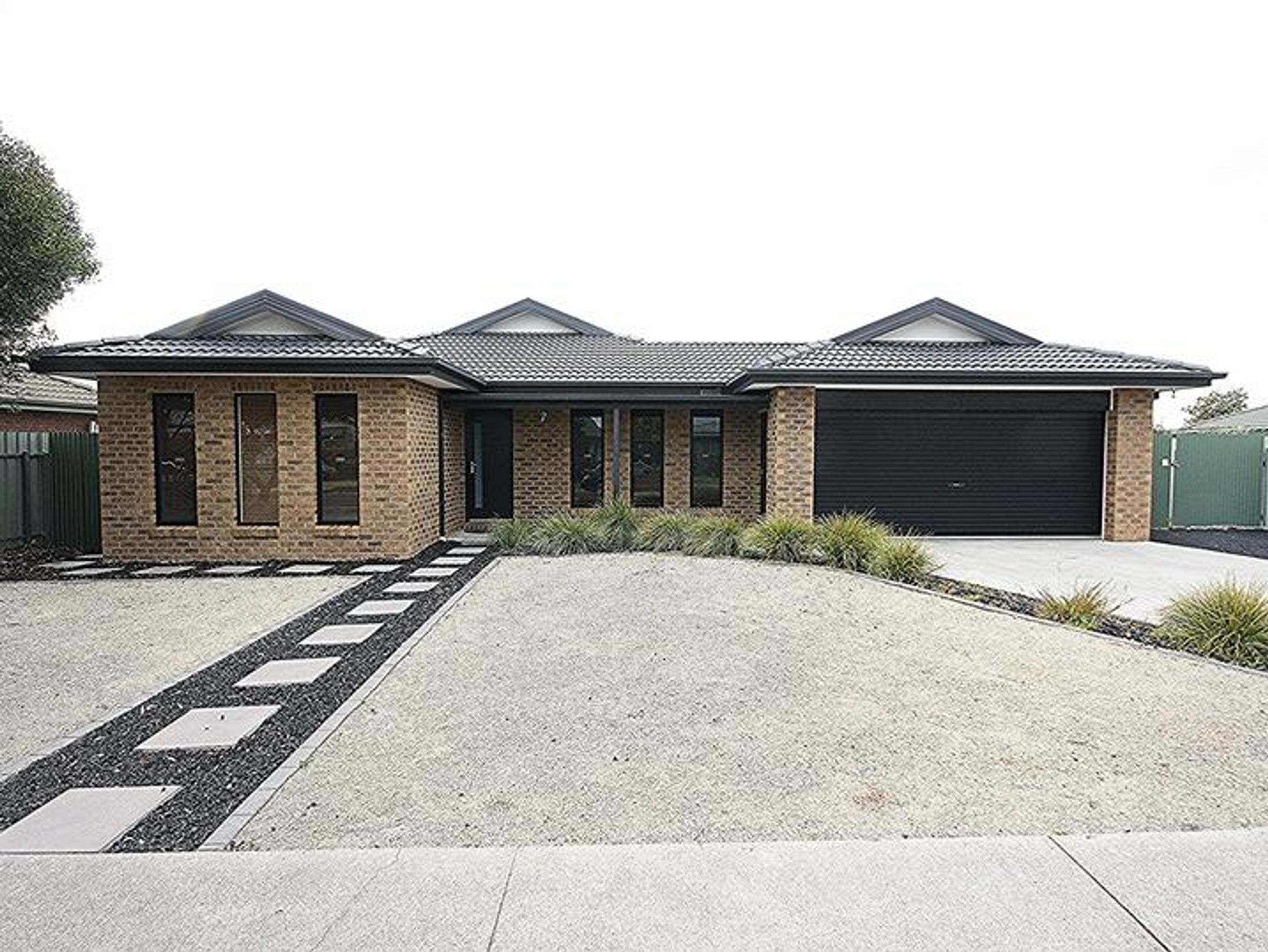 33 Citrus Avenue, Horsham VIC 3400, Horsham - Thumbnail 2